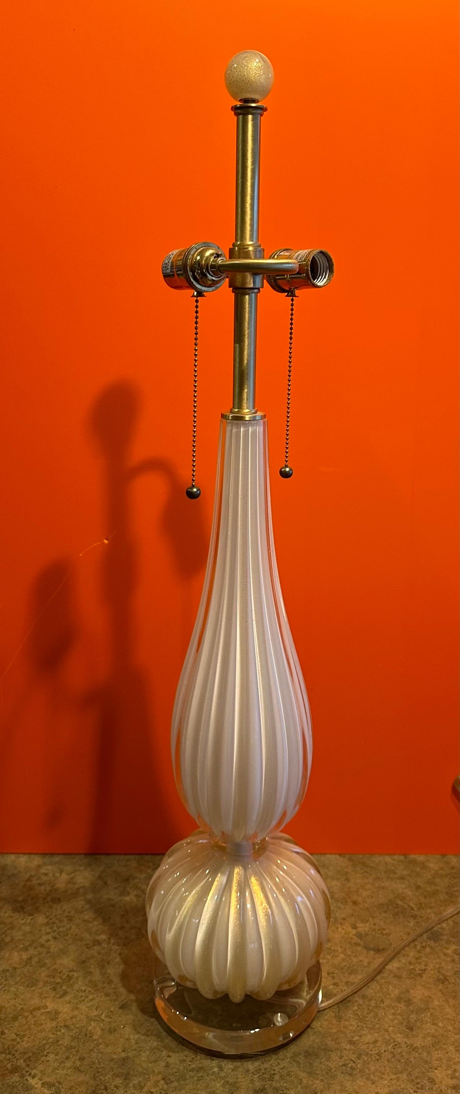 Vintage Murano Glass Sommerso Tischlampe (Glaskunst) im Angebot