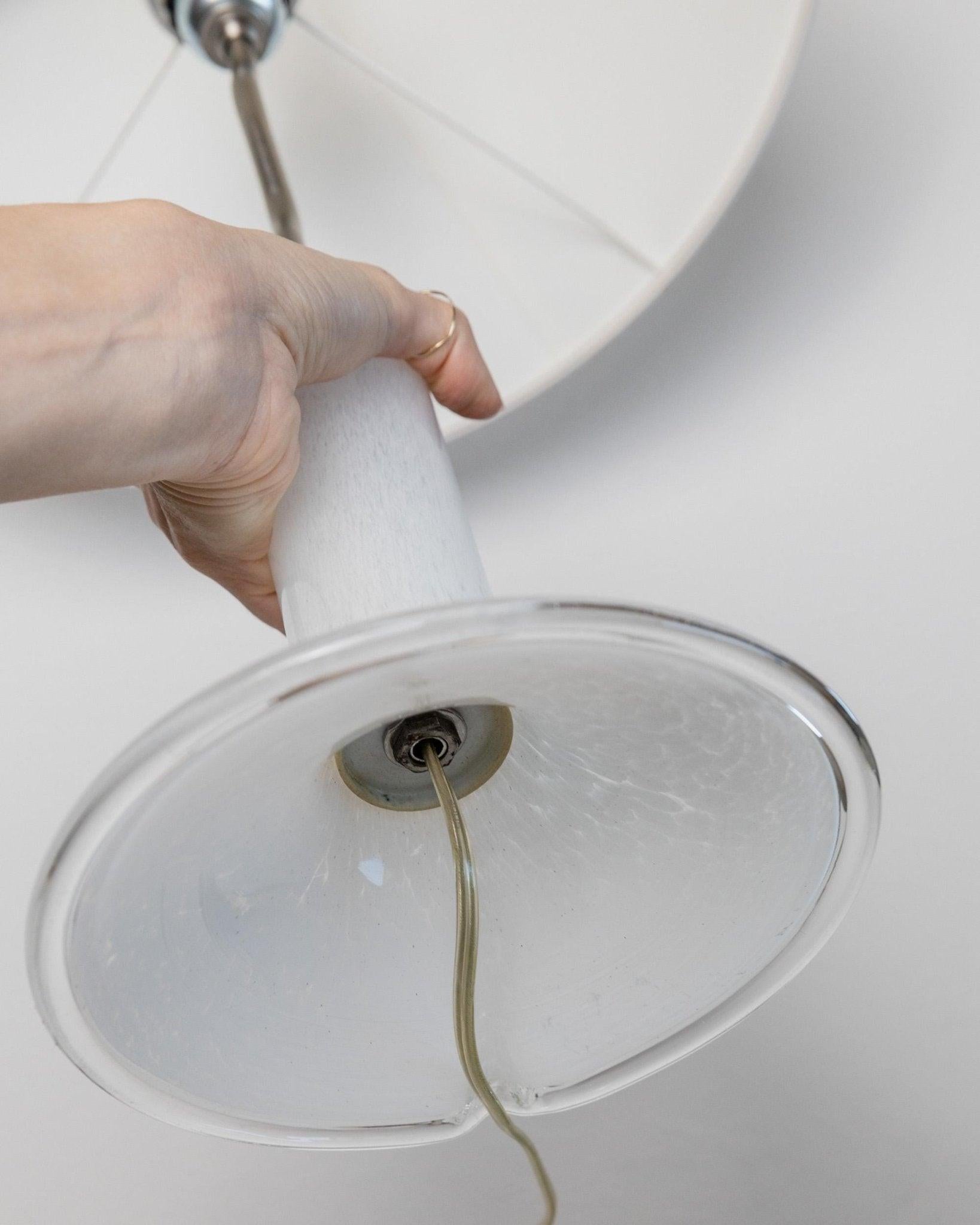 Lampe de table vintage en verre de Murano - métal Zig Zag et abat-jour en soie texturée, Italie années 80 en vente 4