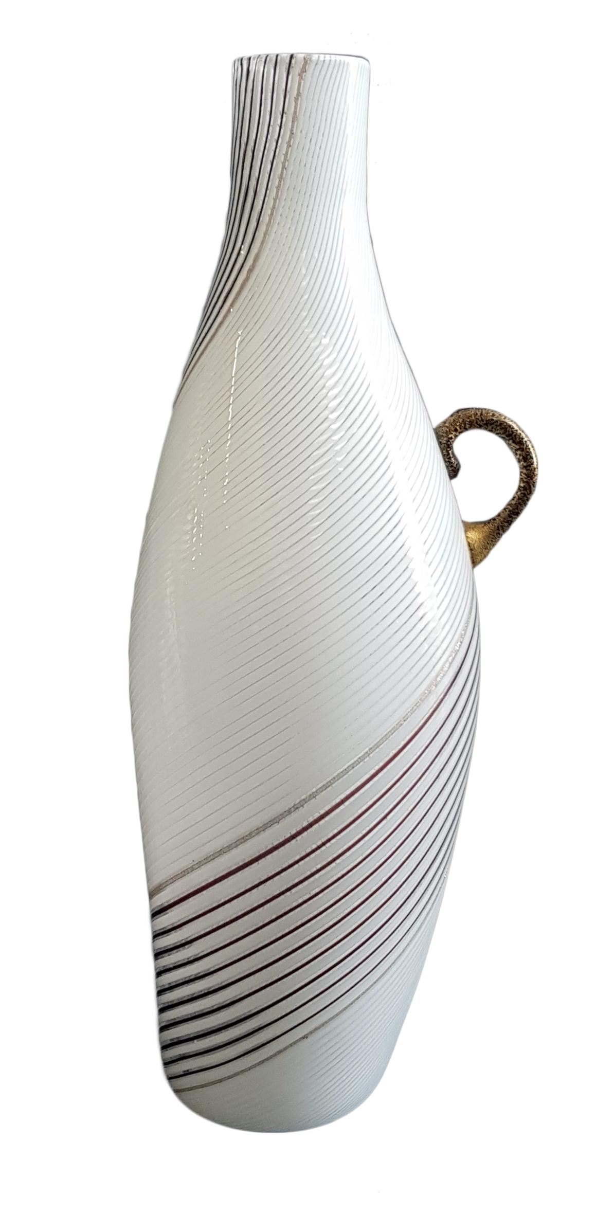 Mid-20th Century Vintage Murano Glass Vase Model 
