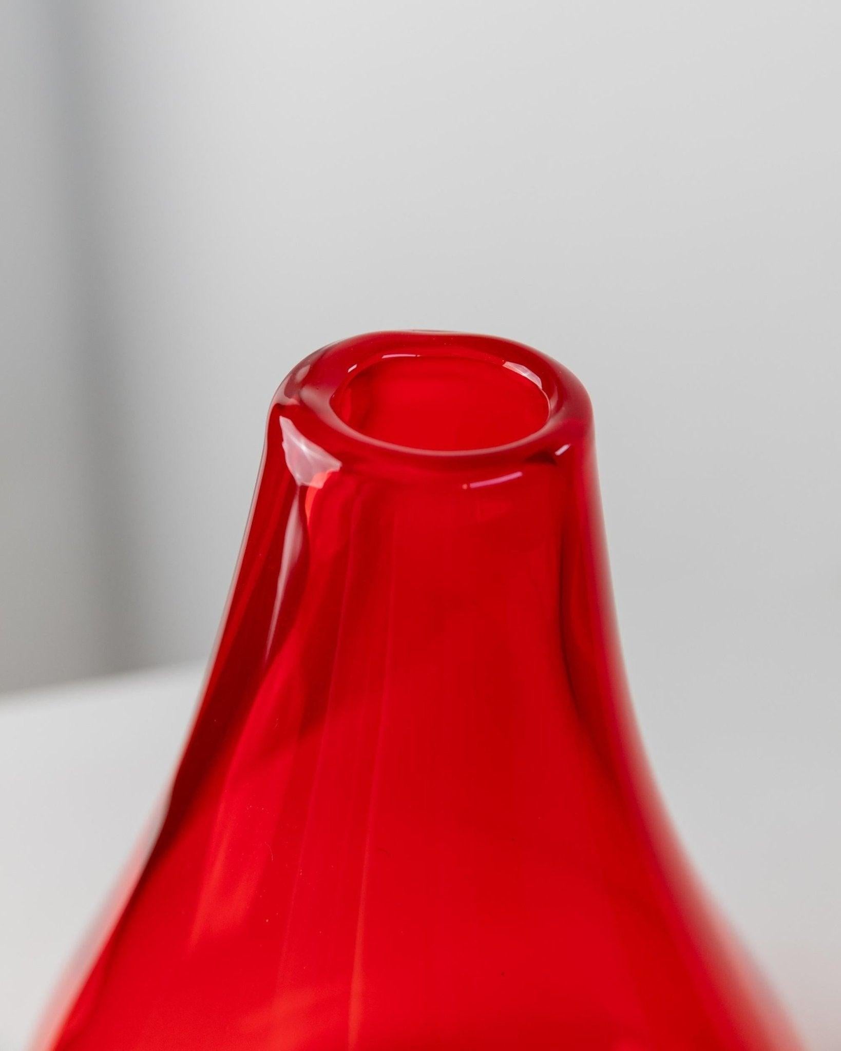 Vaso in vetro di Murano rosso - rosso vivo, cattura-sguardi Italia anni '70 in vendita 1
