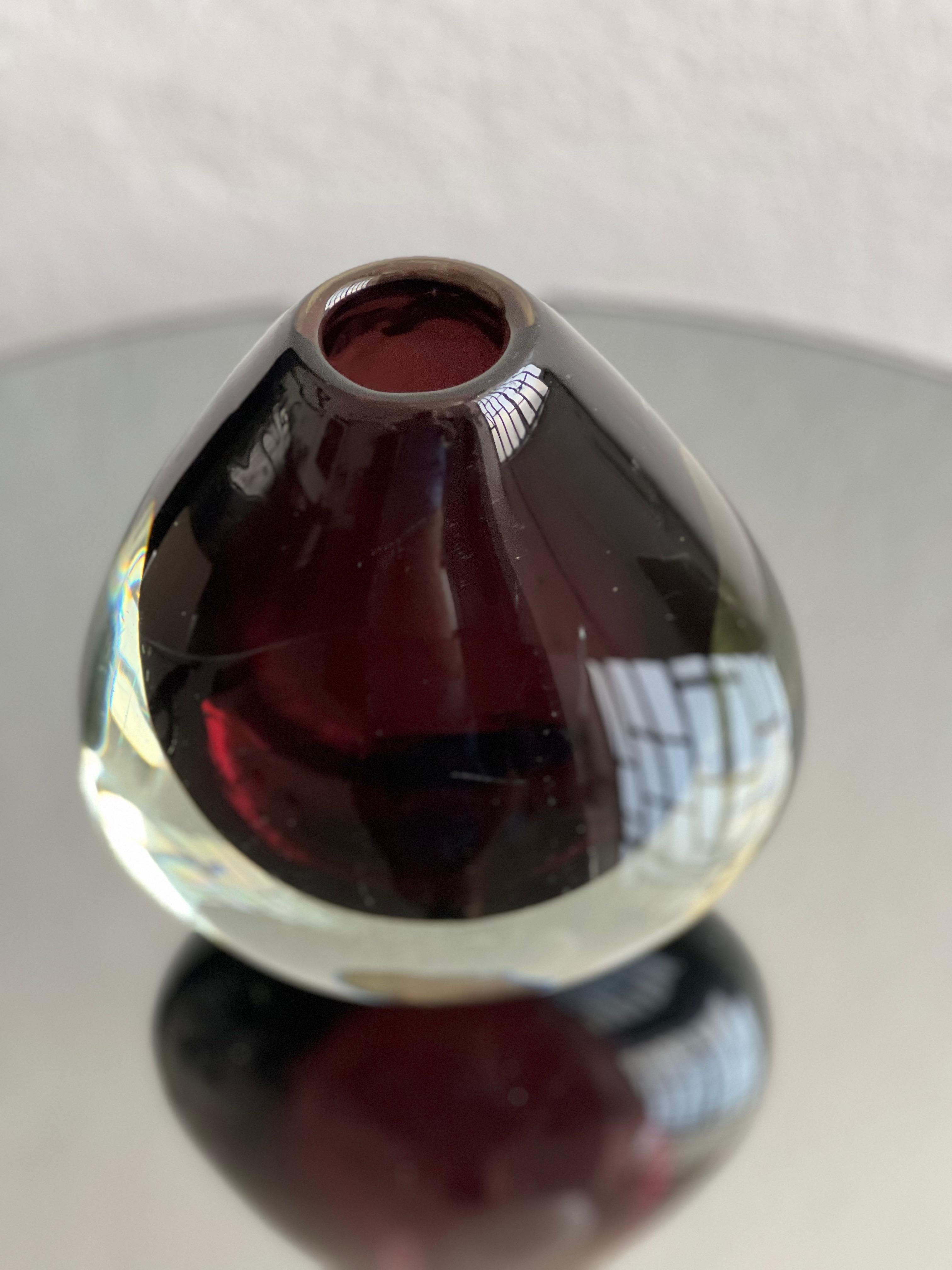 Vintage Murano Glass Vase, Sommerso, by Flavio Poli for Seguso, Burgundy In Good Condition For Sale In Milano, IT