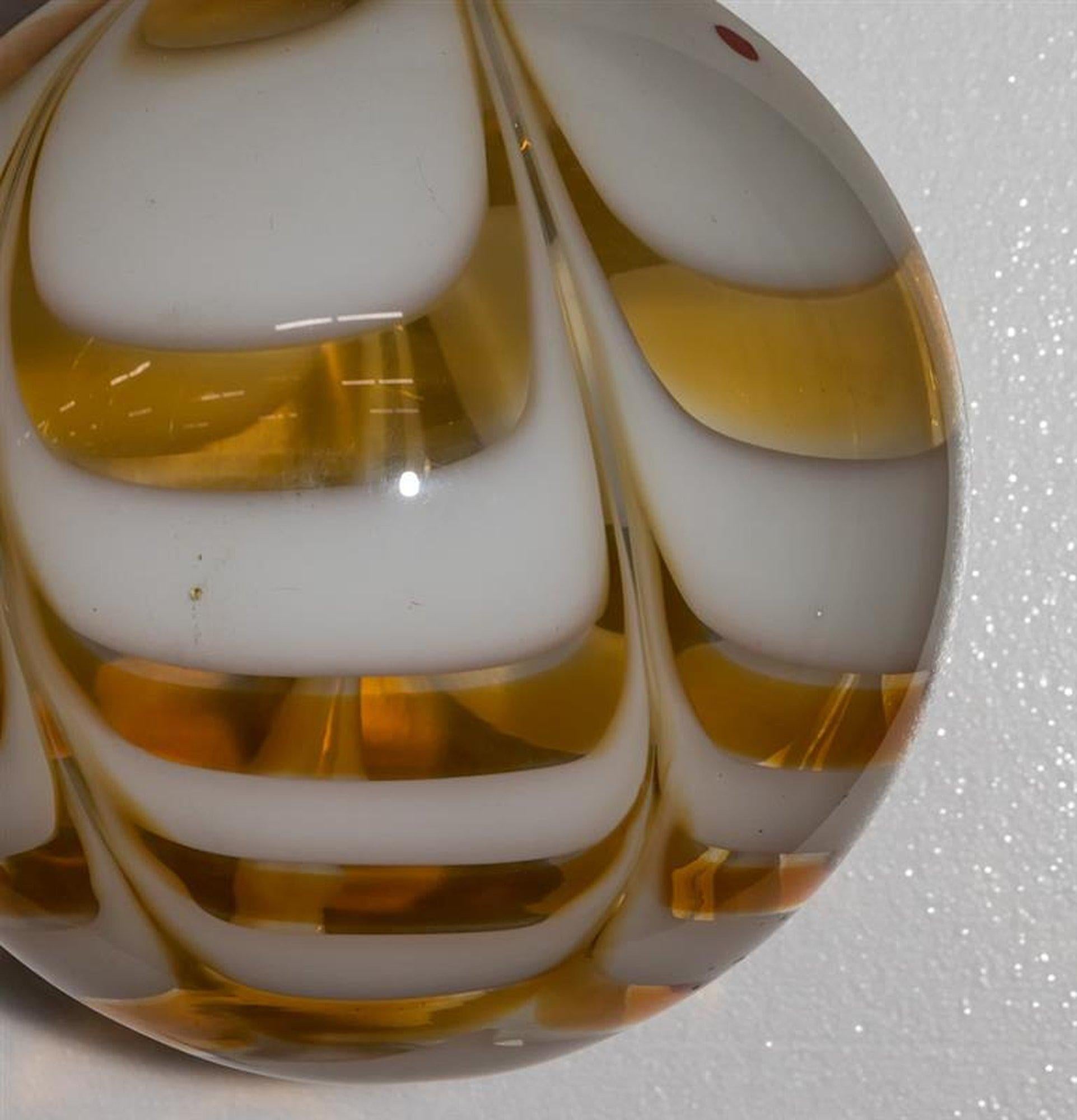 Vintage Murano Globe In Good Condition For Sale In Red Lion, PA