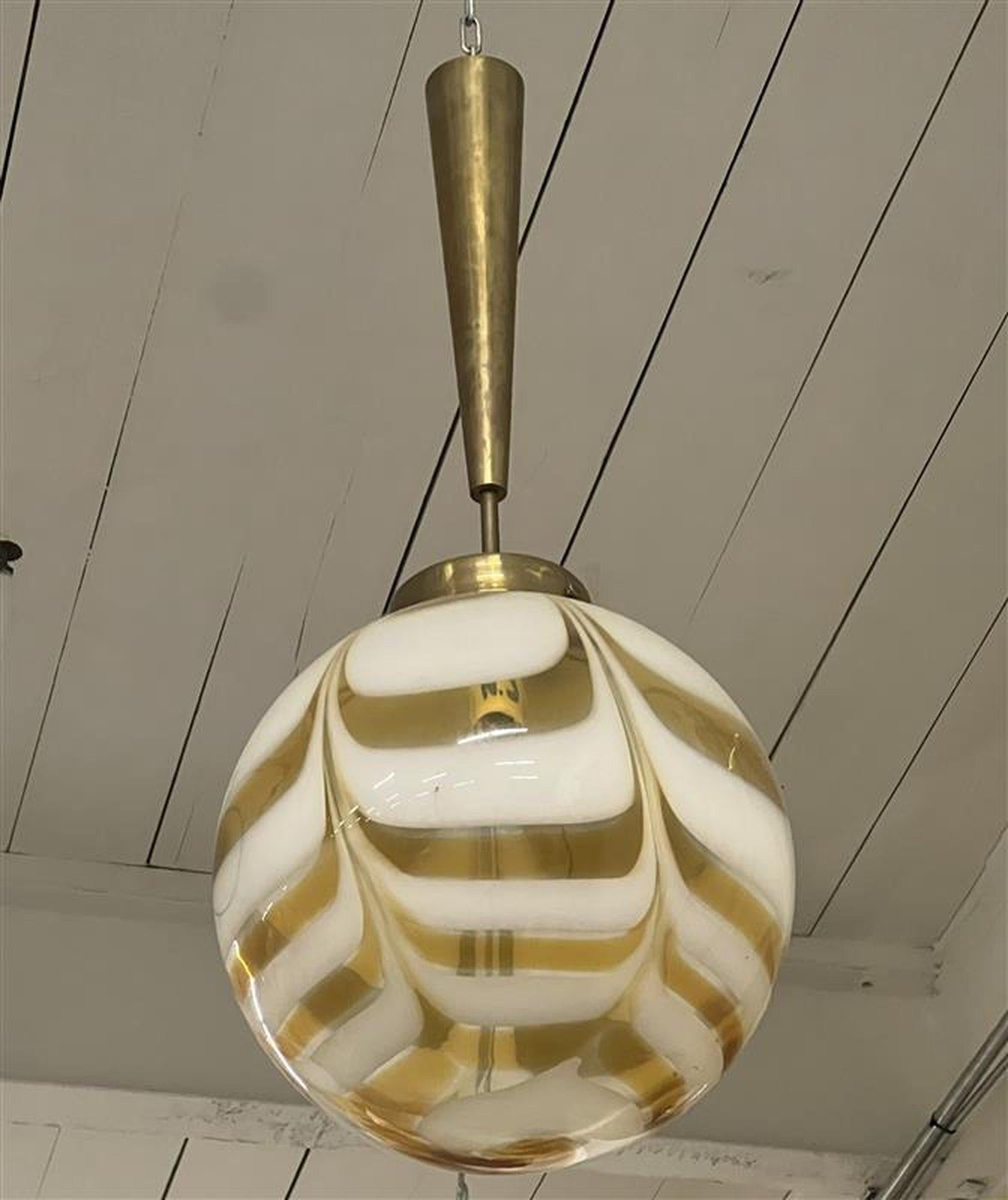 Ottone Globo di Murano vintage in vendita