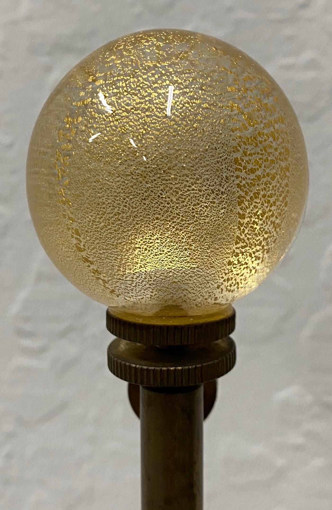 Vintage Murano Gold Fleck mundgeblasenes Glas Tischlampe, um 1930 (20. Jahrhundert) im Angebot