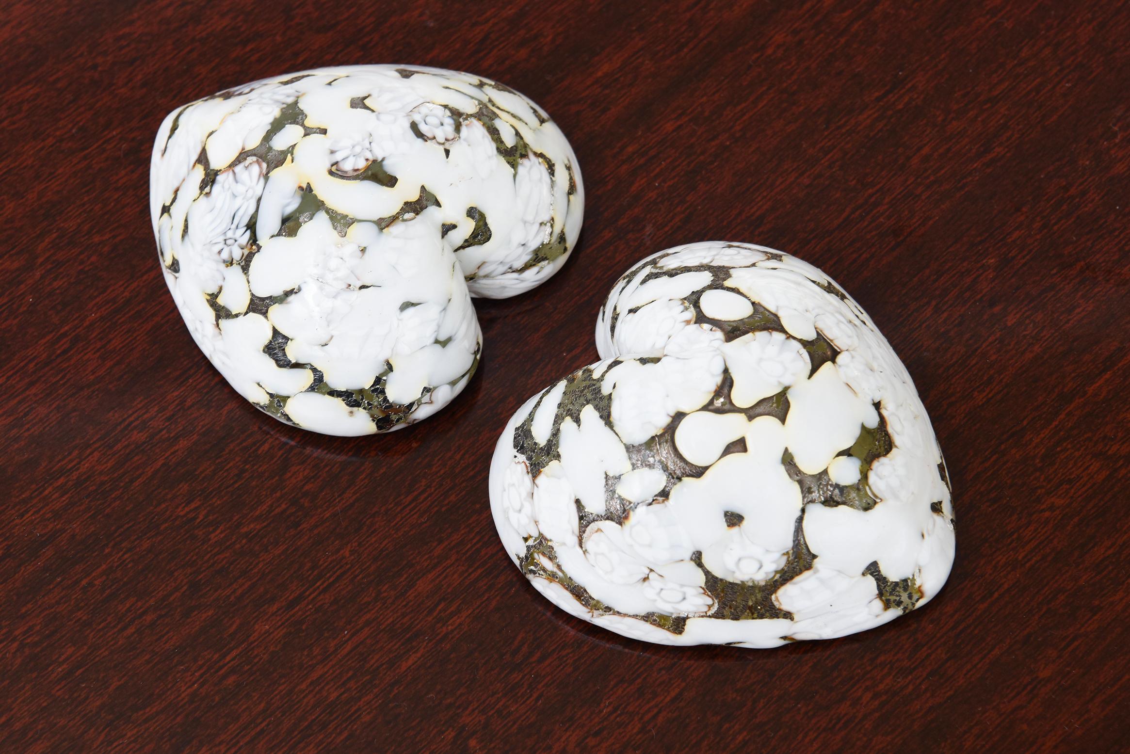 Sculture di cuore in vetro bianco e oro di Murano d'epoca, fermacarte, accessori da scrivania in vendita 4