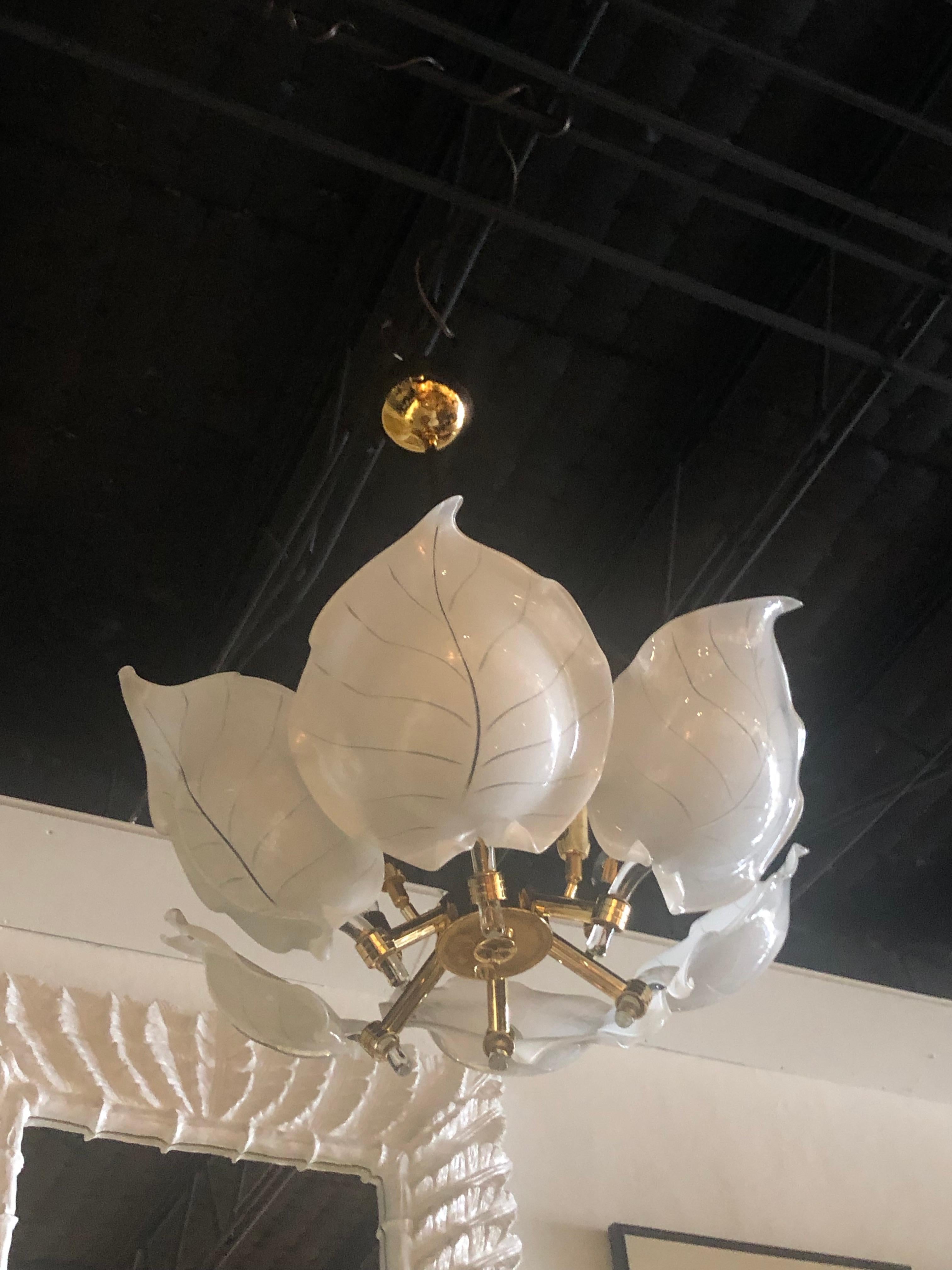 Vintage Murano Italian Glass and Brass Tropical Palm Beach Leaf Chandelier In Good Condition In West Palm Beach, FL