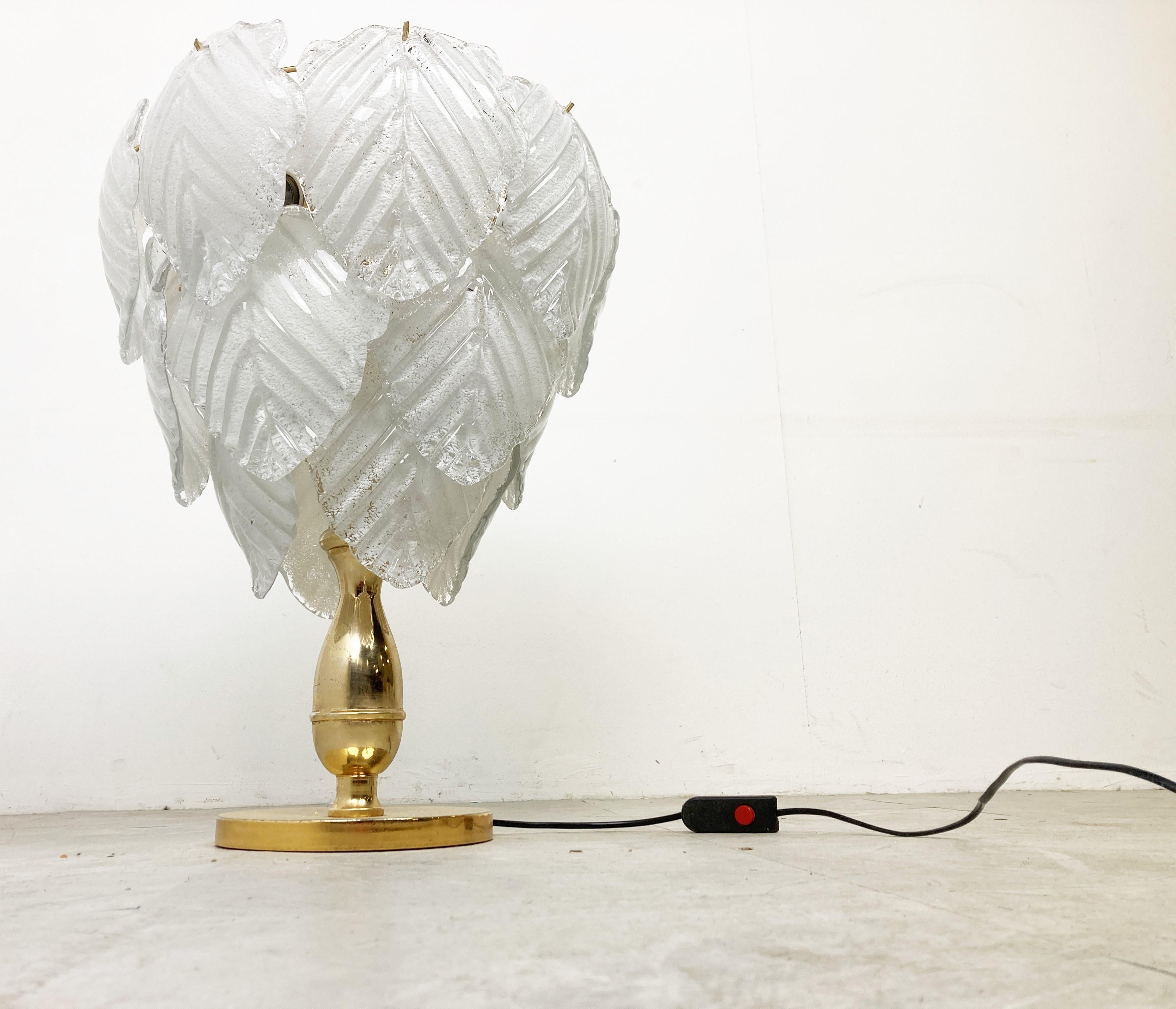 Vintage Murano Leaf Table Lamp, 1970s In Good Condition For Sale In HEVERLEE, BE
