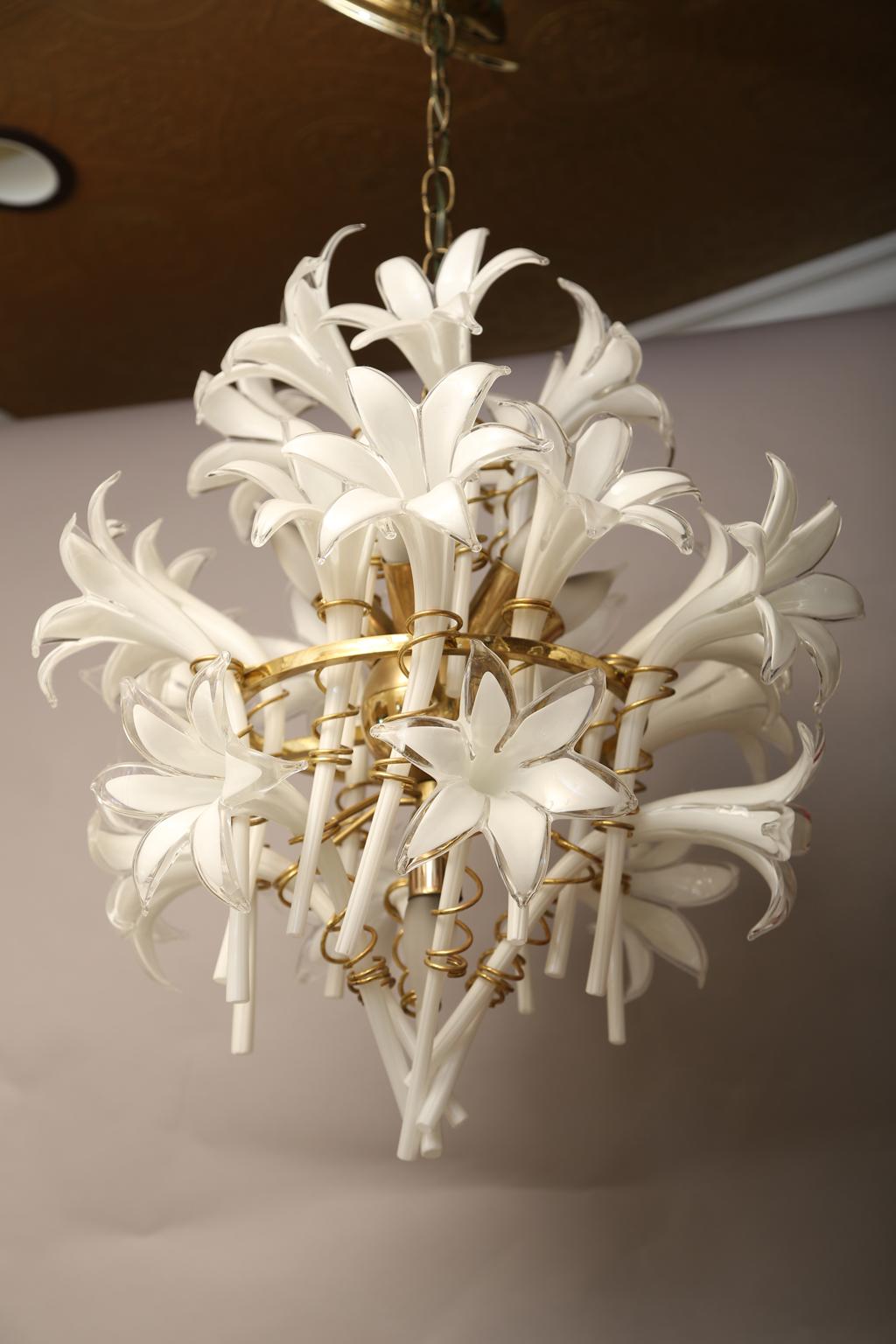 Late 20th Century Vintage Murano Lilly Chandelier by Franco Luce