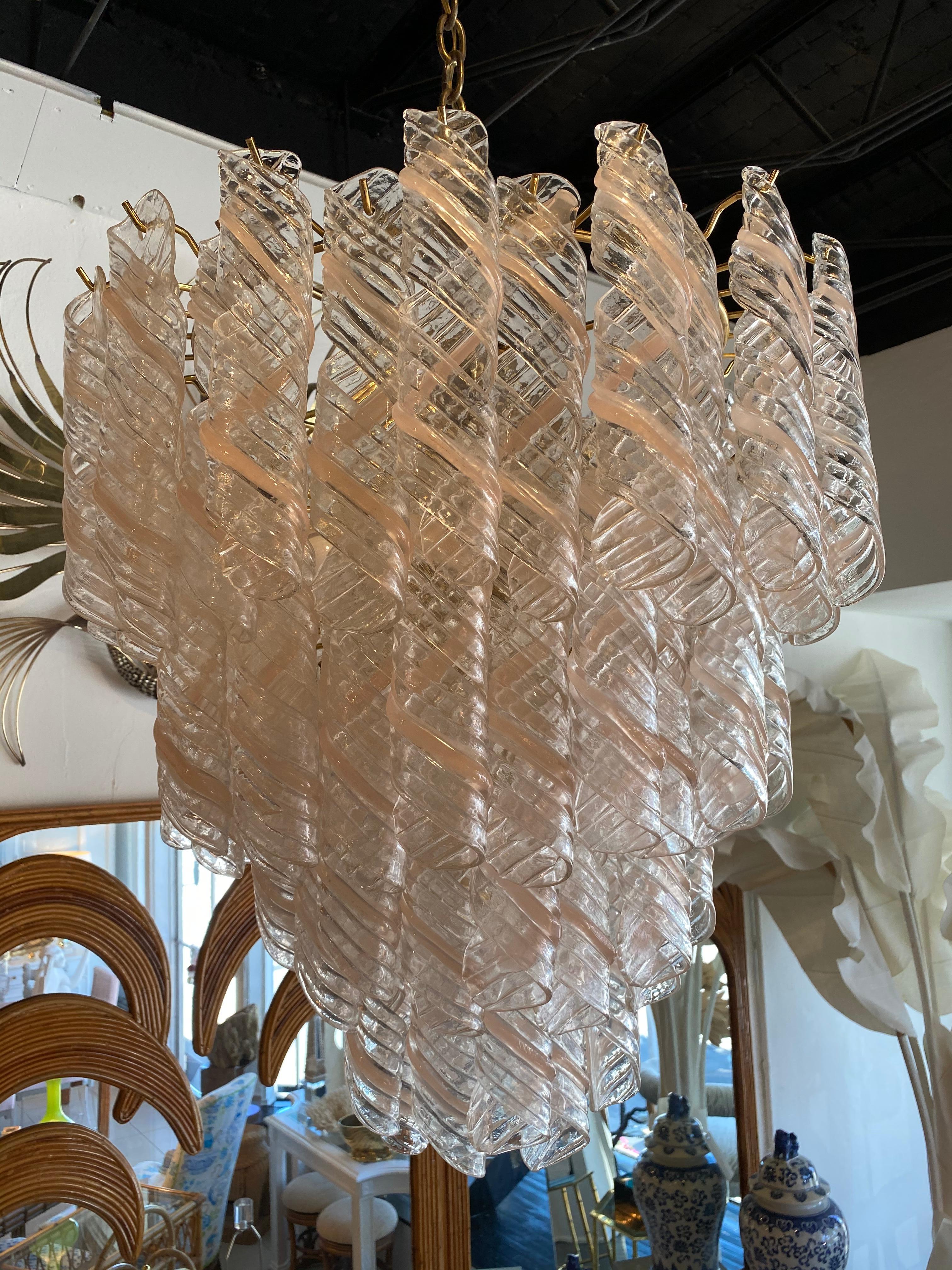 Vintage Murano Mazzega Torciglione Glass Pink Spiral 4-Tier Chandelier 13 Lights 4
