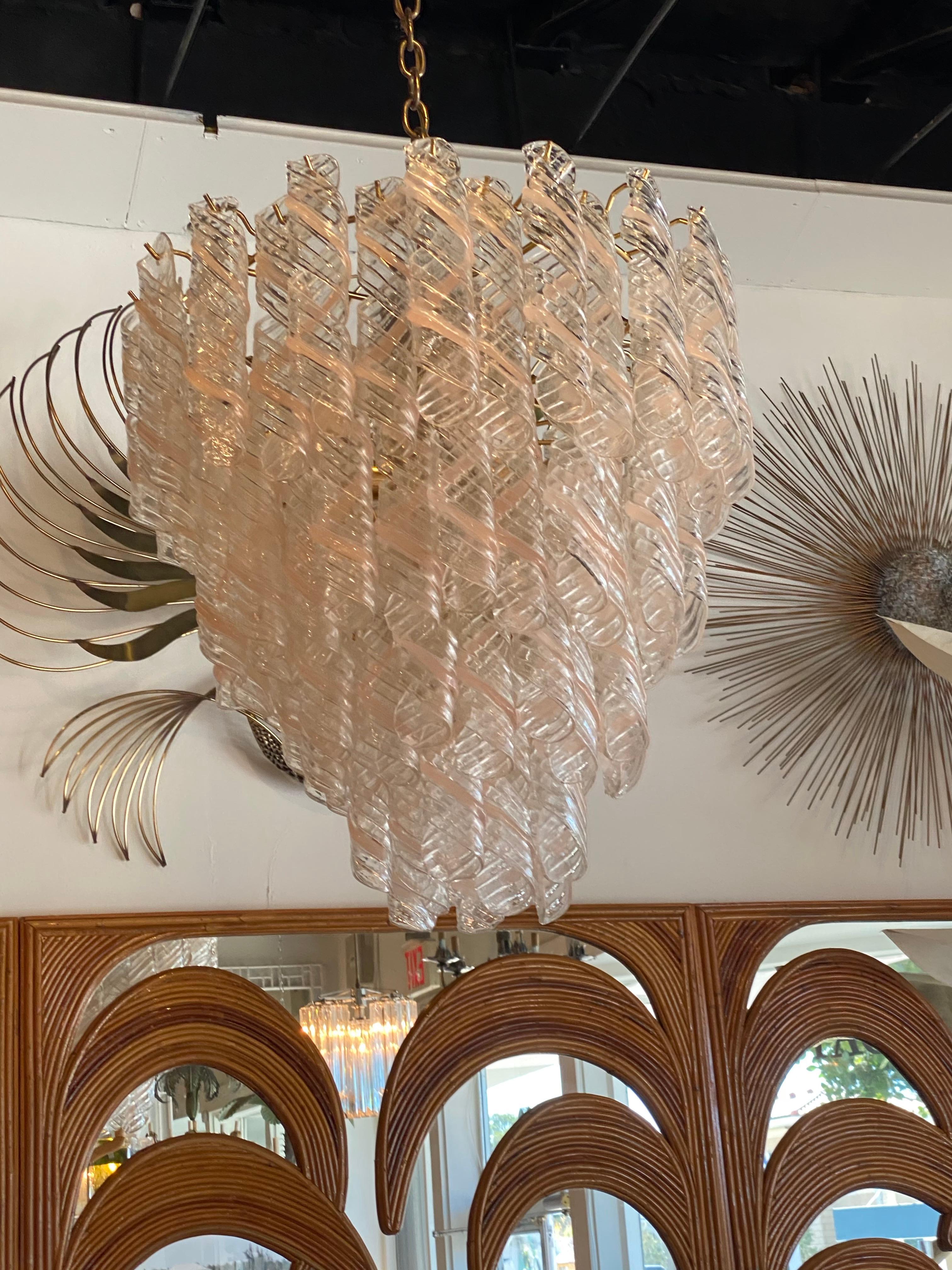 Vintage Murano Mazzega Torciglione Glass Pink Spiral 4-Tier Chandelier 13 Lights 1