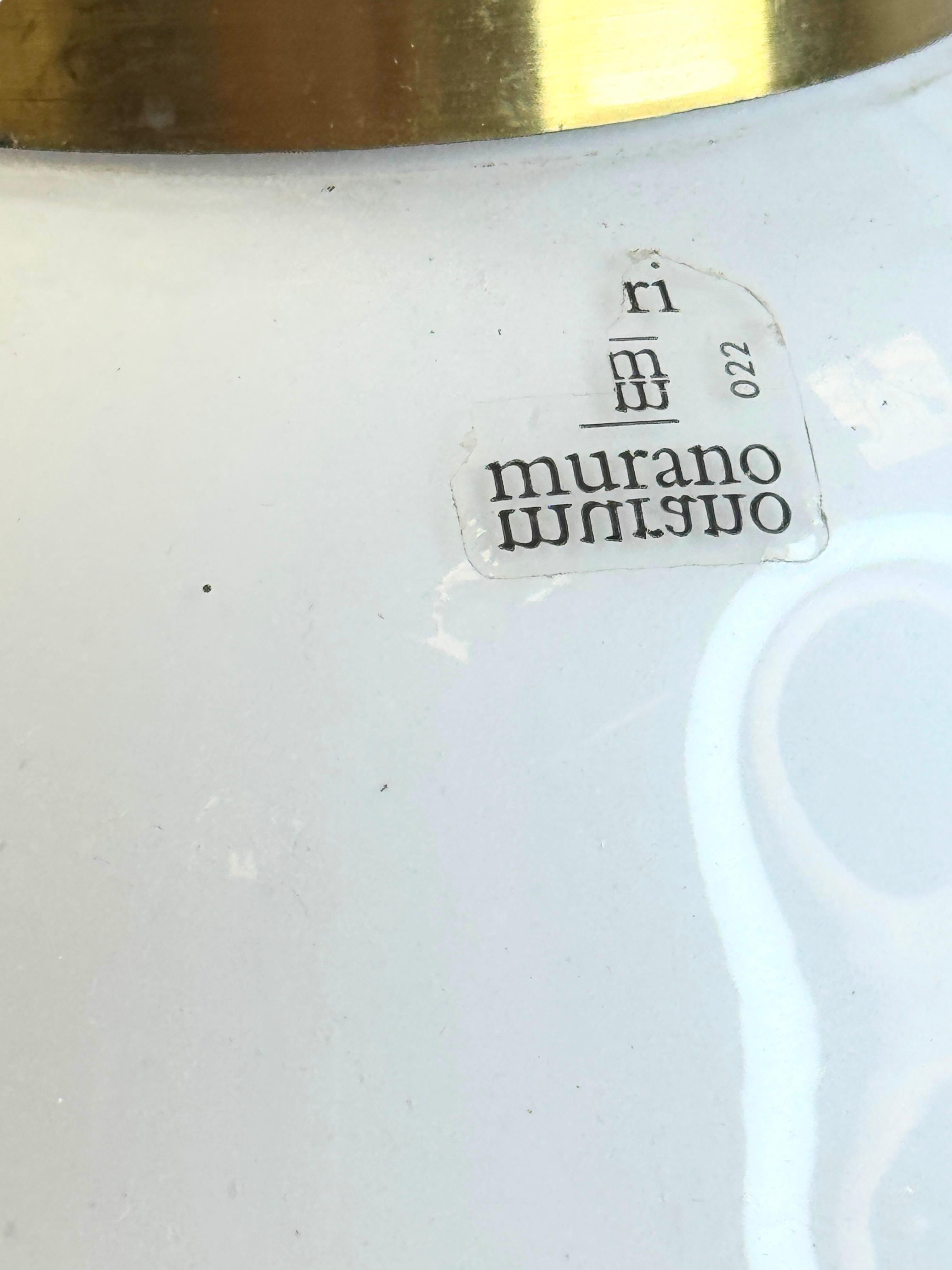 Lámpara colgante vintage de Murano con sombrero de cristal de leche Mediados de siglo Italia Vetri Murano en venta 4