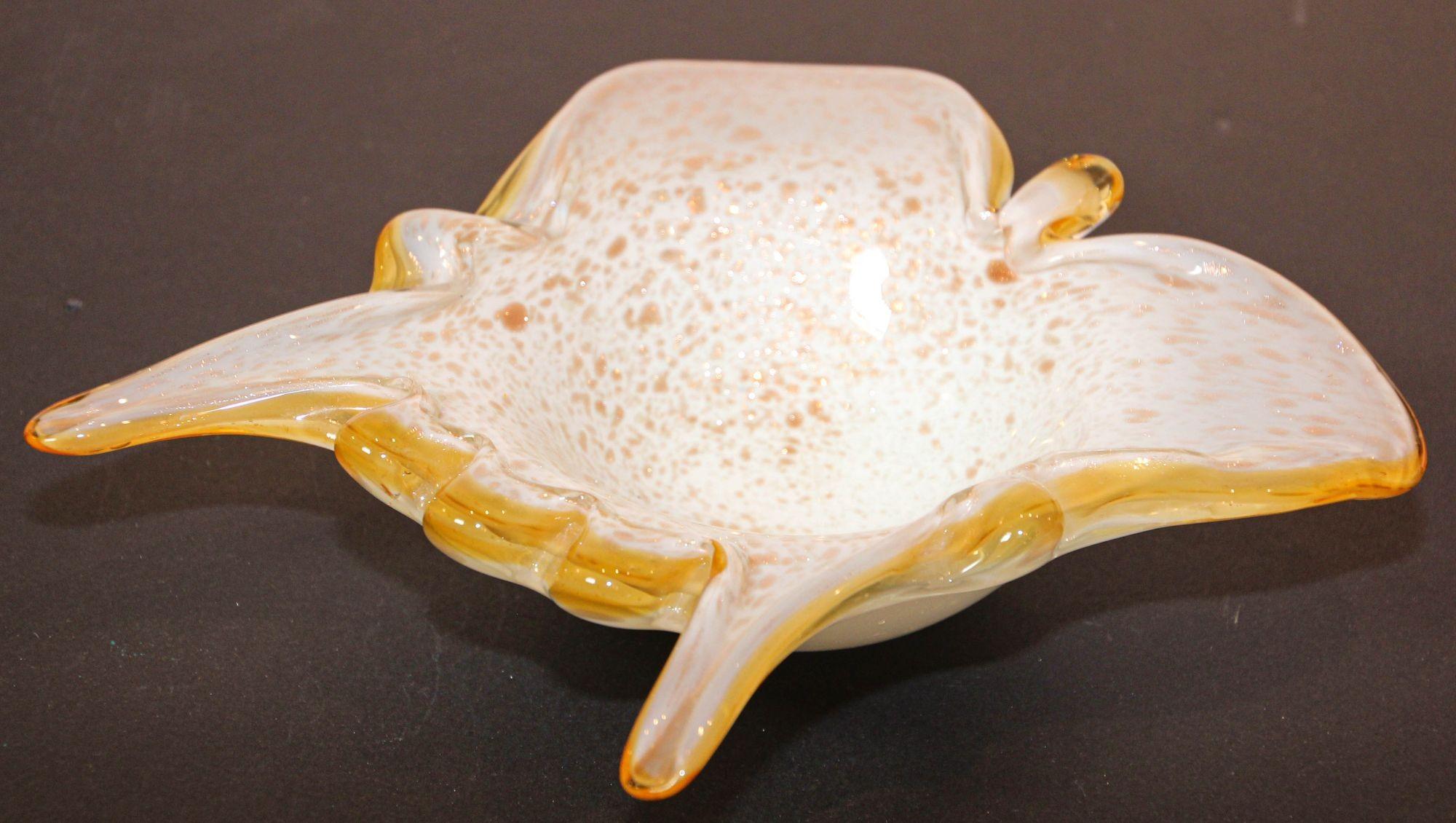 Vintage Murano Opal & Gold Aventurine Art Glass Bowl Ashtray Fratelli Toso I For Sale 3