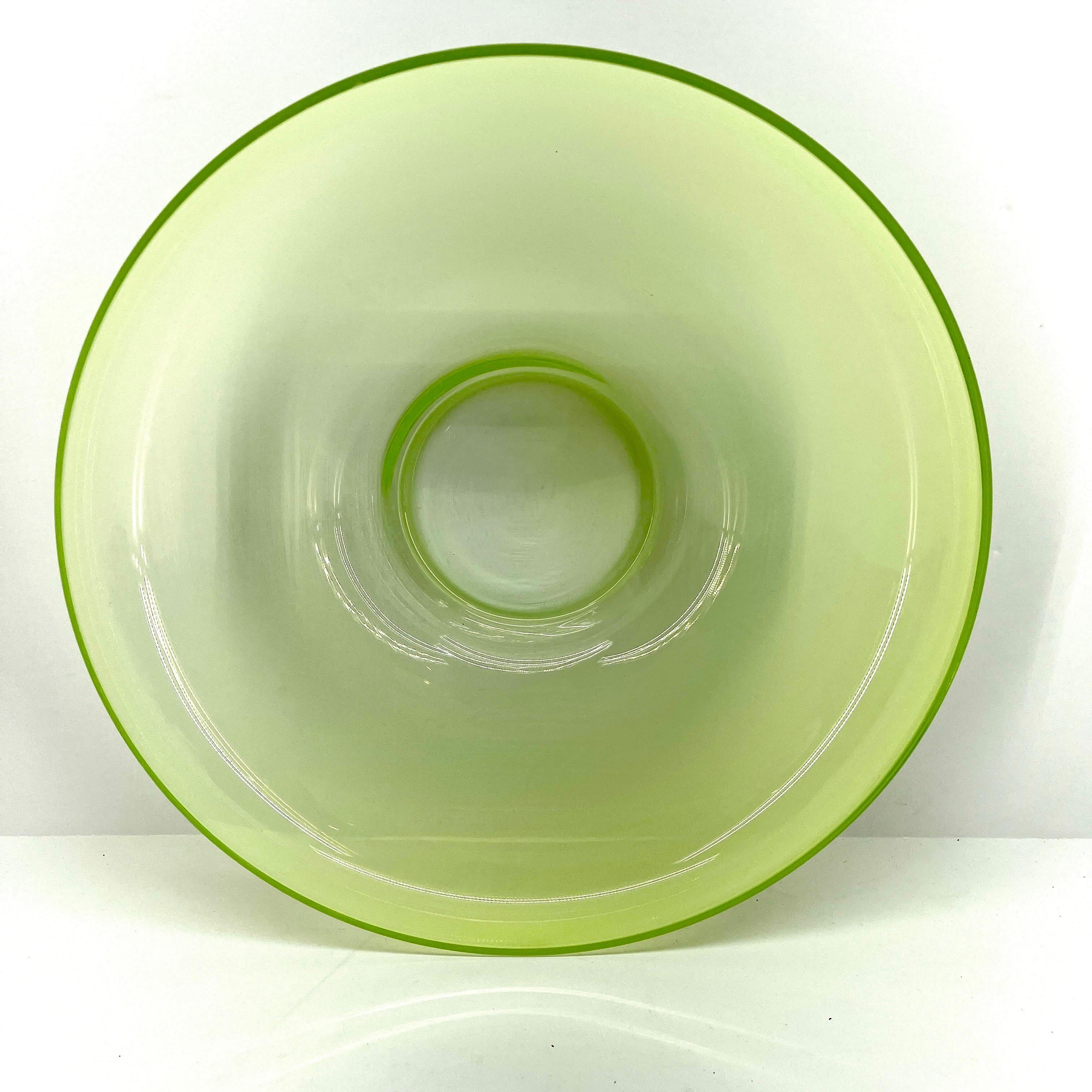 Vintage Murano Opaline Glass Large Centerpiece Bowl en vente 6