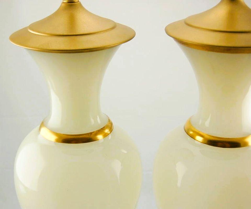 XX secolo Lampade da tavolo in vetro opalino di Murano vintage oro bianco in vendita
