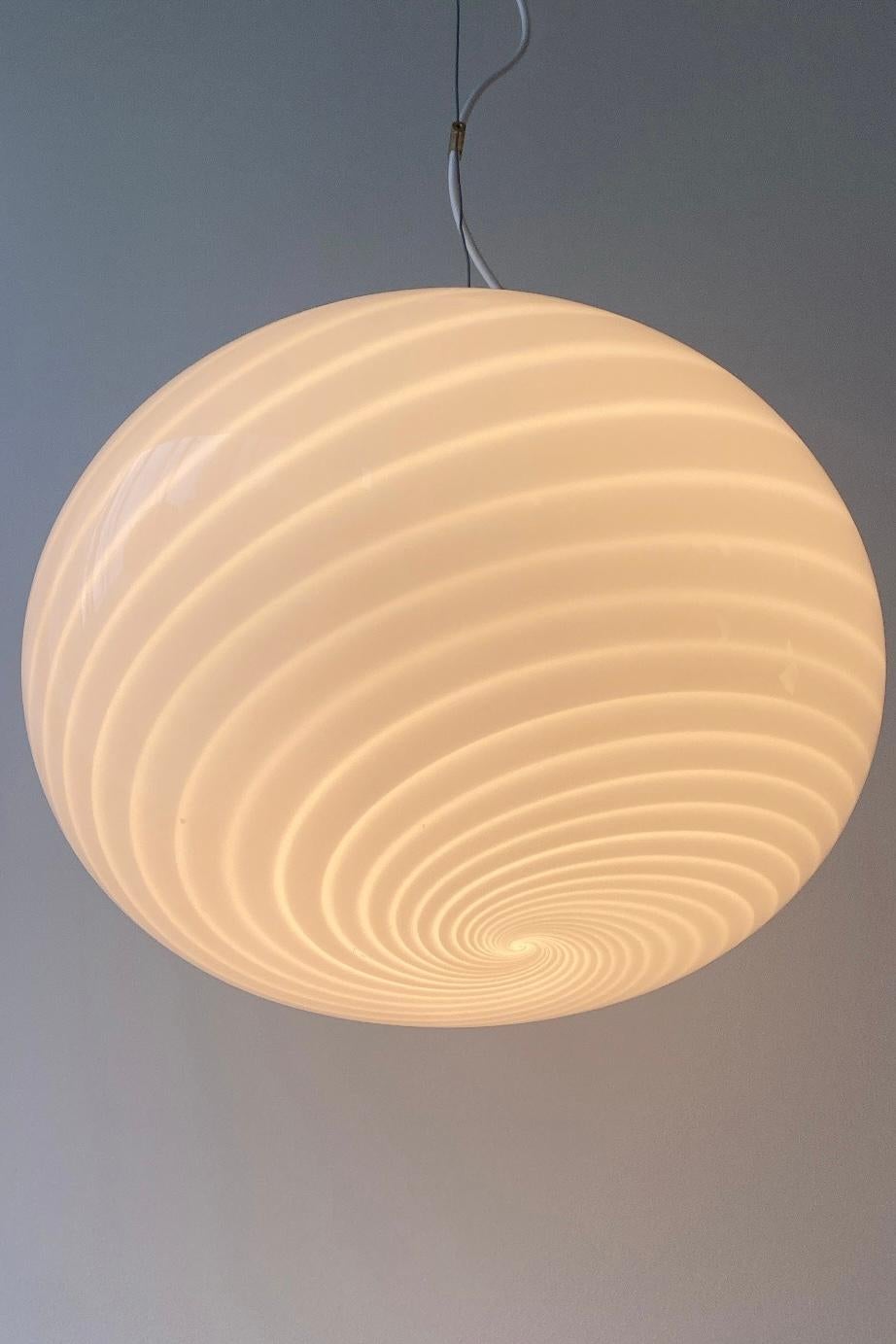 Vintage Murano Pendant Ceiling Lamp White Swirl Glass Original 70s Italian In Good Condition In Copenhagen, DK