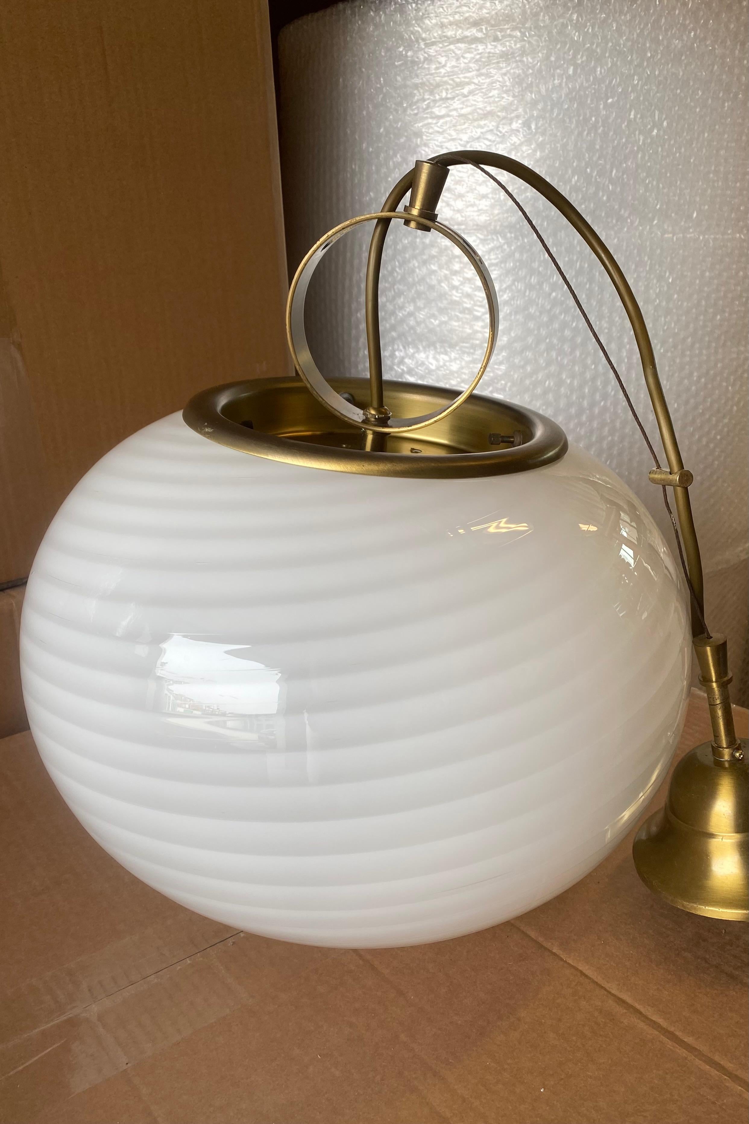 Vintage Murano Pendant Ceiling Lamp white Swirl Glass Original, Italy 1970s In Good Condition For Sale In Copenhagen, DK