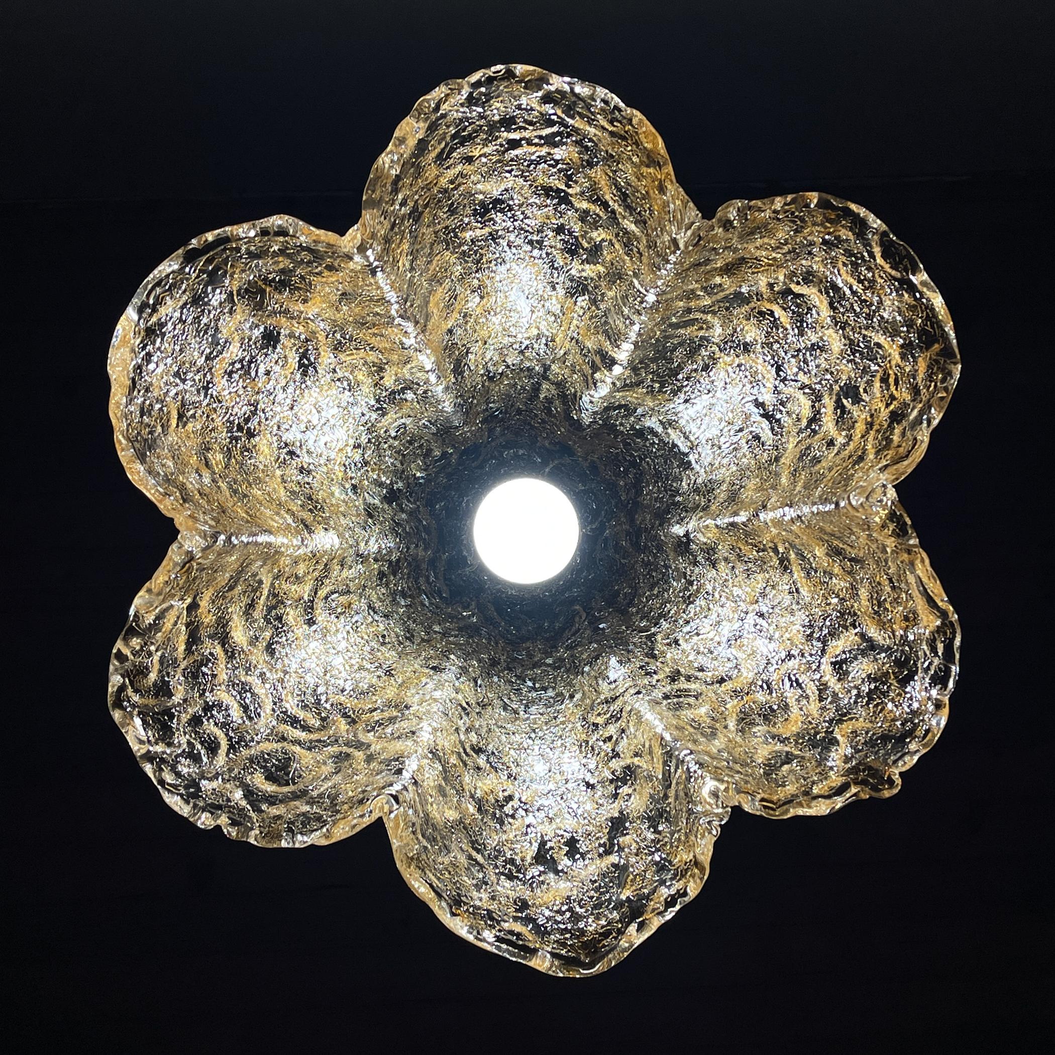 Lámpara colgante vintage de Murano de AV Mazzega, Italia Años 70 en venta 1
