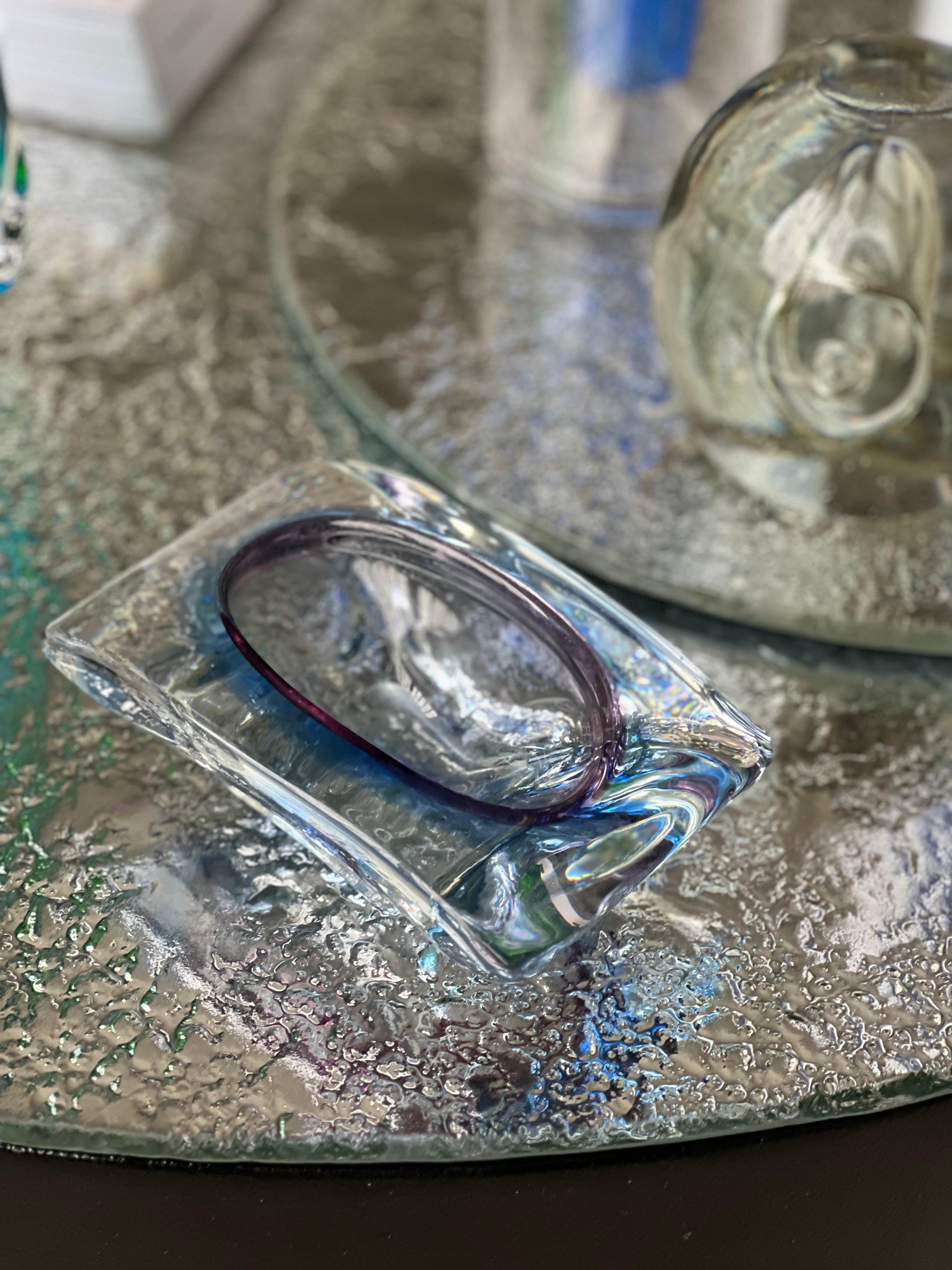 Vaso tascabile di Murano d'epoca in viola e blu, raro vaso decorativo degli anni '60 in vendita 9