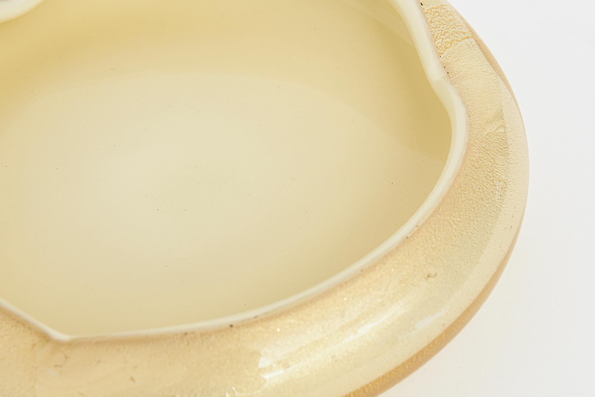 Italian Vintage Murano Seguso Gold Aventurine Low Bowl With White Rim Serving Barware For Sale