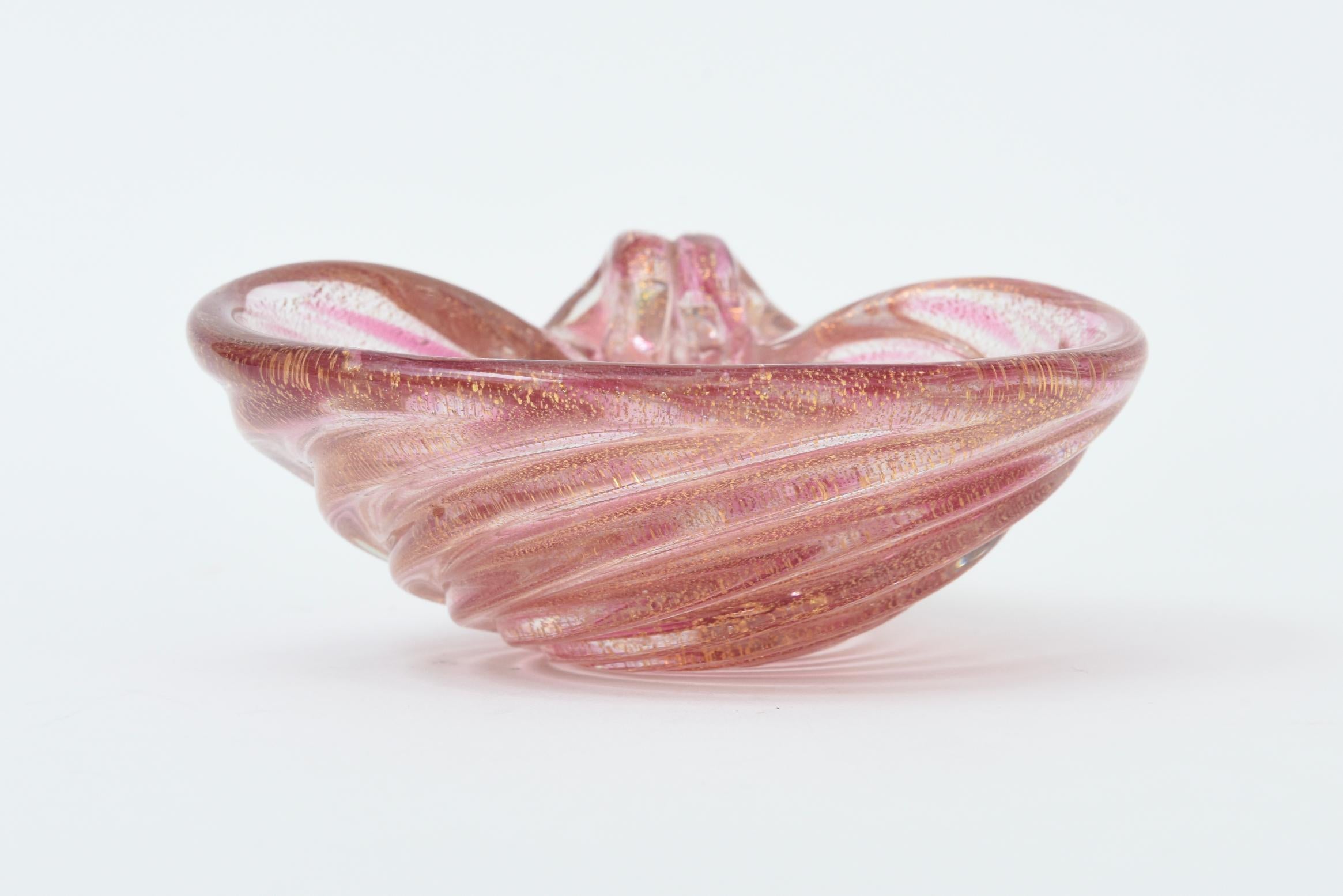 Italian Vintage Murano Seguso Small Pink and Gold Aventurine Swirled Snail Glass Bowl For Sale