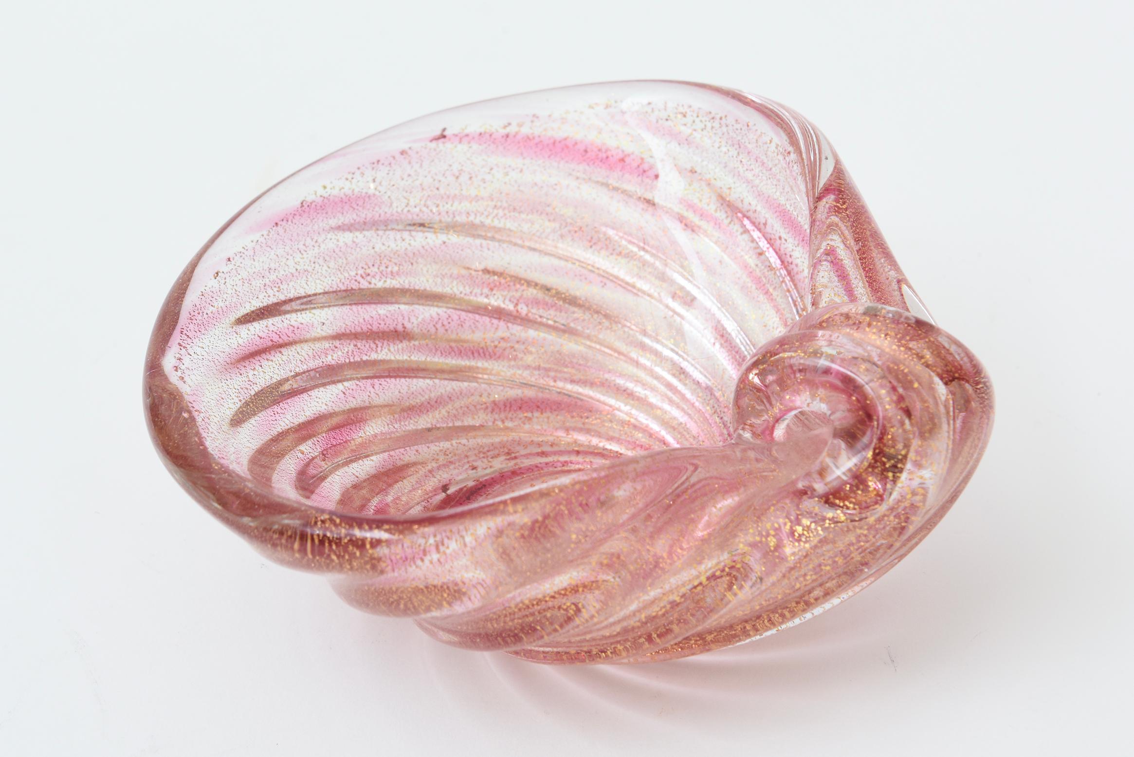 Blown Glass Vintage Murano Seguso Small Pink and Gold Aventurine Swirled Snail Glass Bowl For Sale