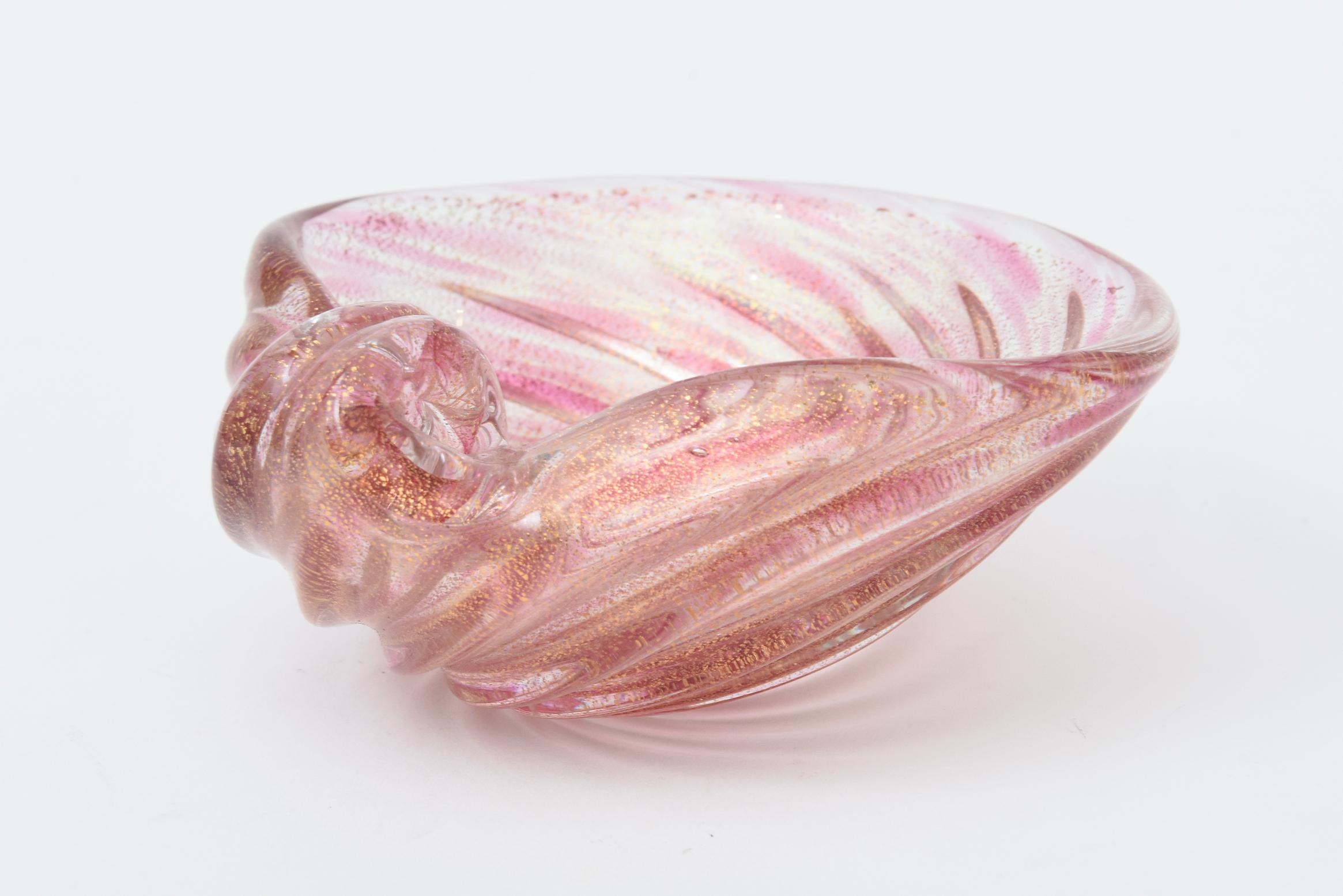 Vintage Murano Seguso Small Pink and Gold Aventurine Swirled Snail Glass Bowl For Sale 1