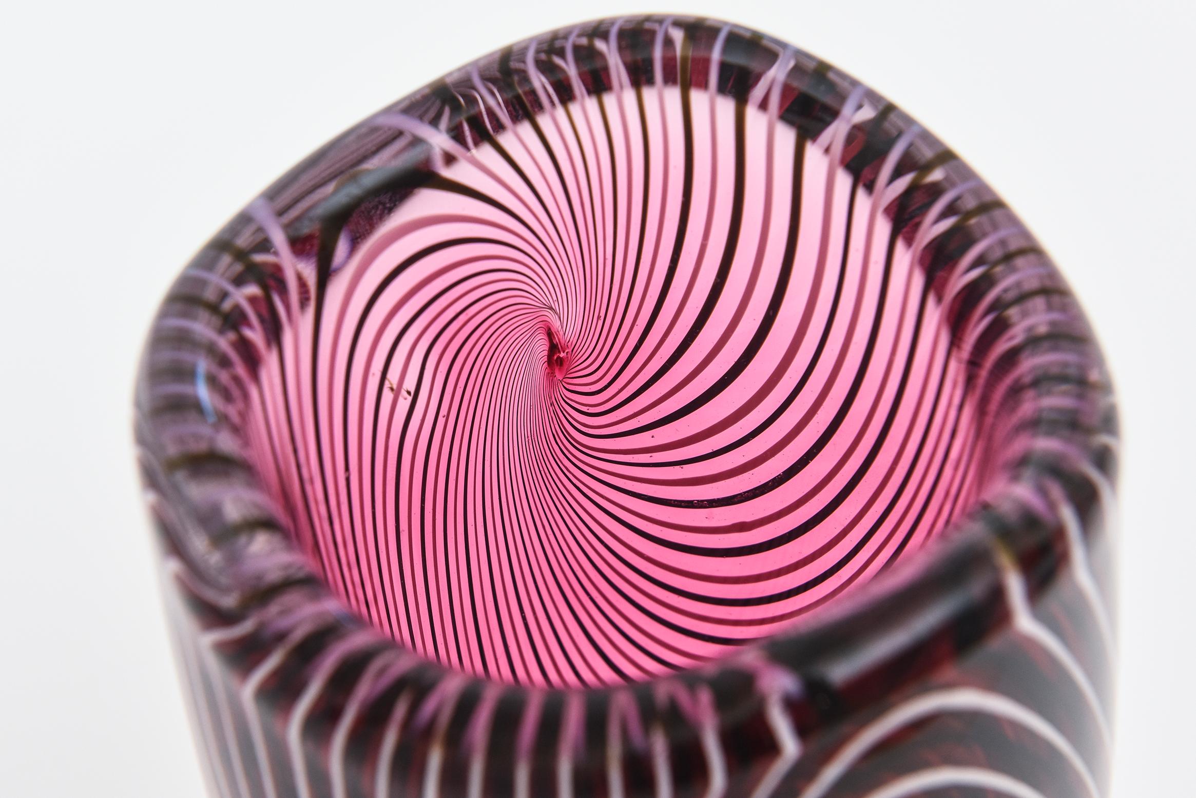 Mid-Century Modern Vintage Murano Seguso Spiral Optic Striped Deep Pink And White Vase or Vessel For Sale