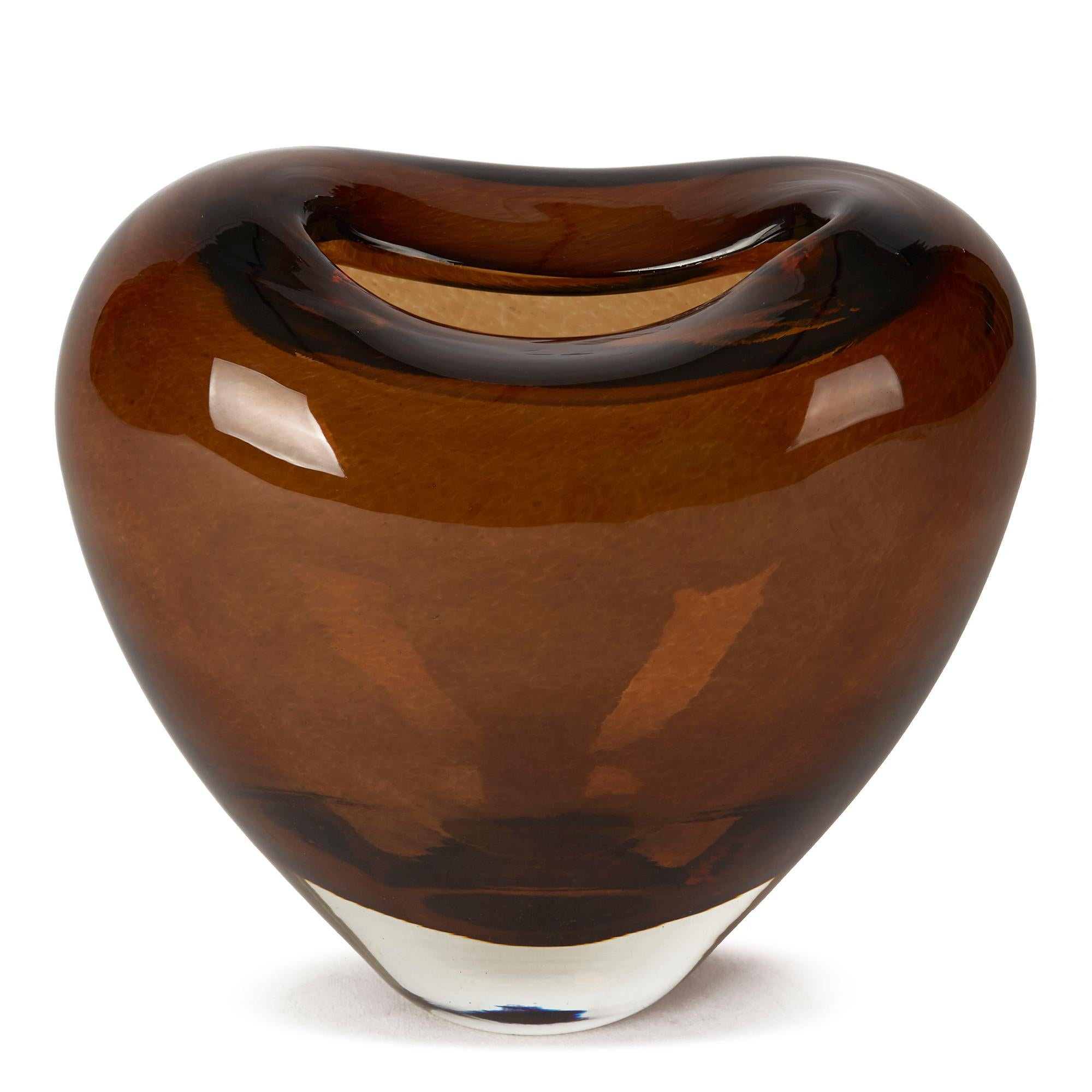 Vintage Murano Sommerso Brown Art Glass Heart Vase, circa 1960 In Good Condition In Bishop's Stortford, Hertfordshire