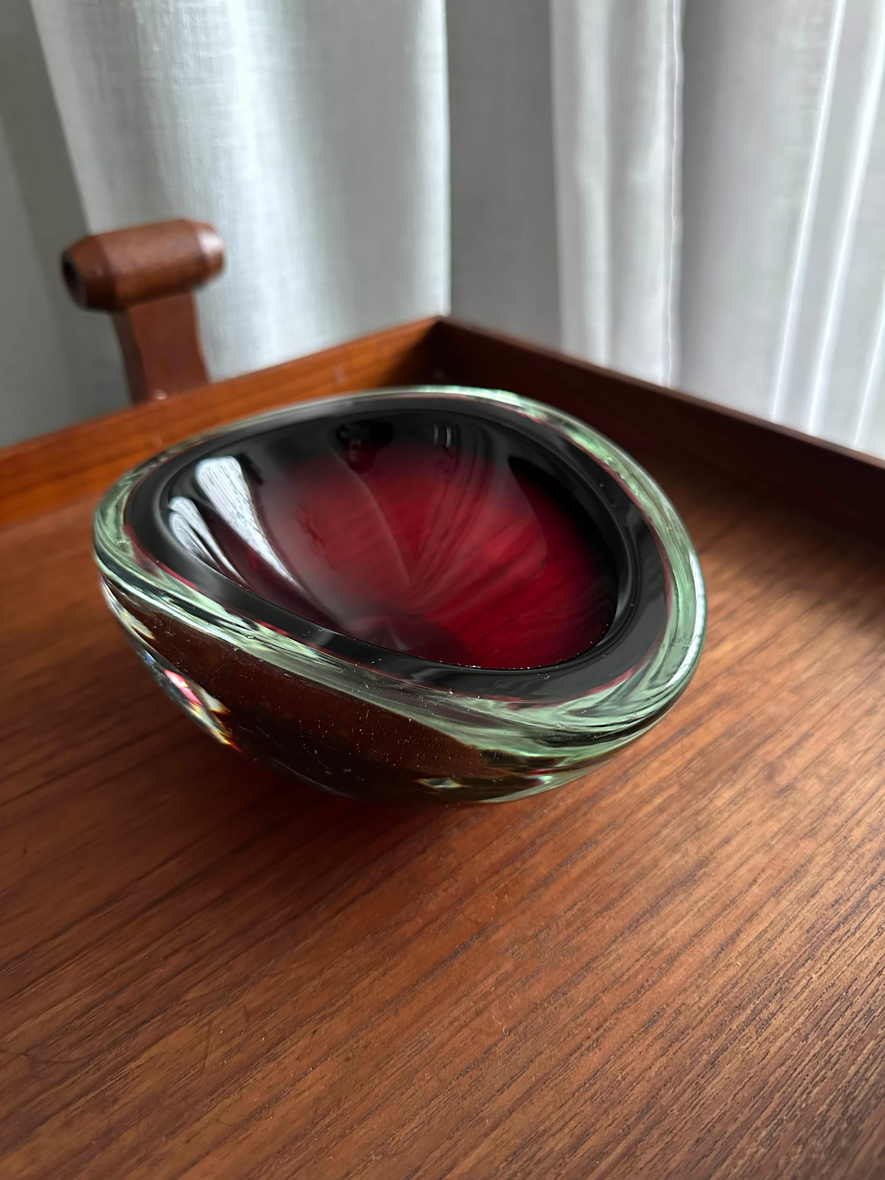 Vintage By Murano  „Sommerso“ Glas, Couchtisch-Akzent, Bücherregal, zu Hause bleiben im Angebot 3