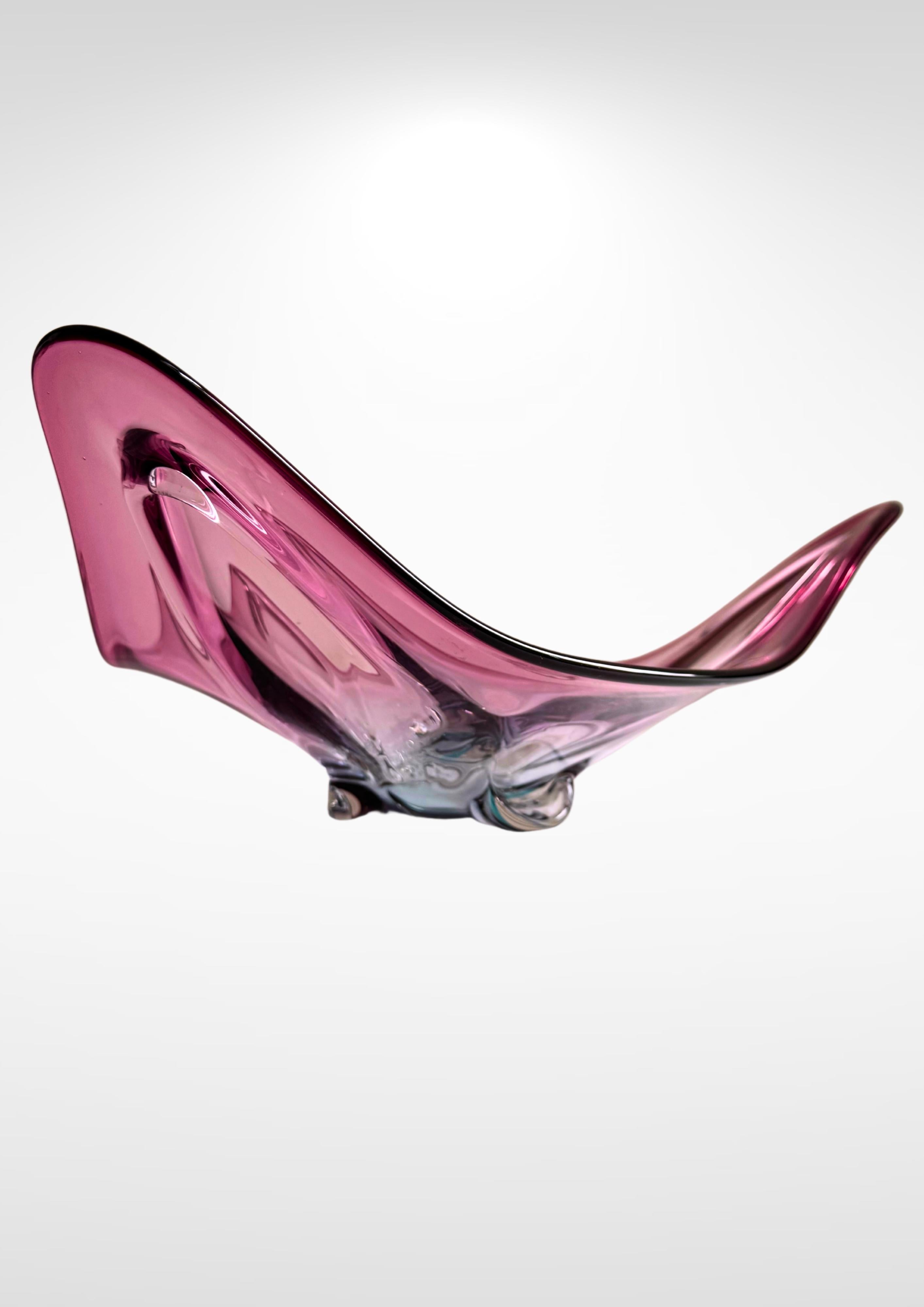 Italiano Ciotola grande da centrotavola blu e rosa in vetro di Murano Sommerso d'epoca in vendita