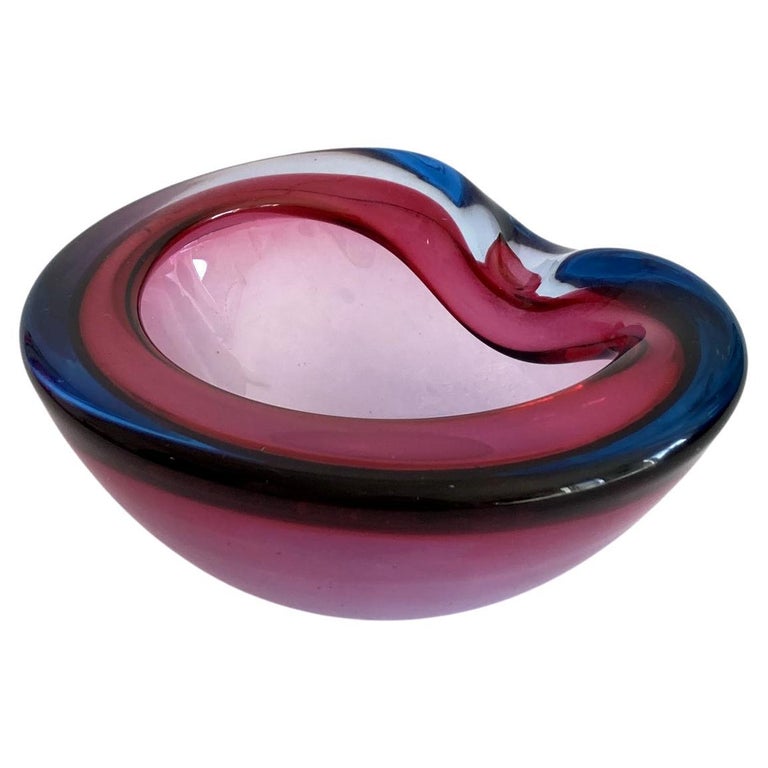 Vintage Murano Sommerso Handblown Bowl Catchall in Blue and Magenta Pink Glass For Sale