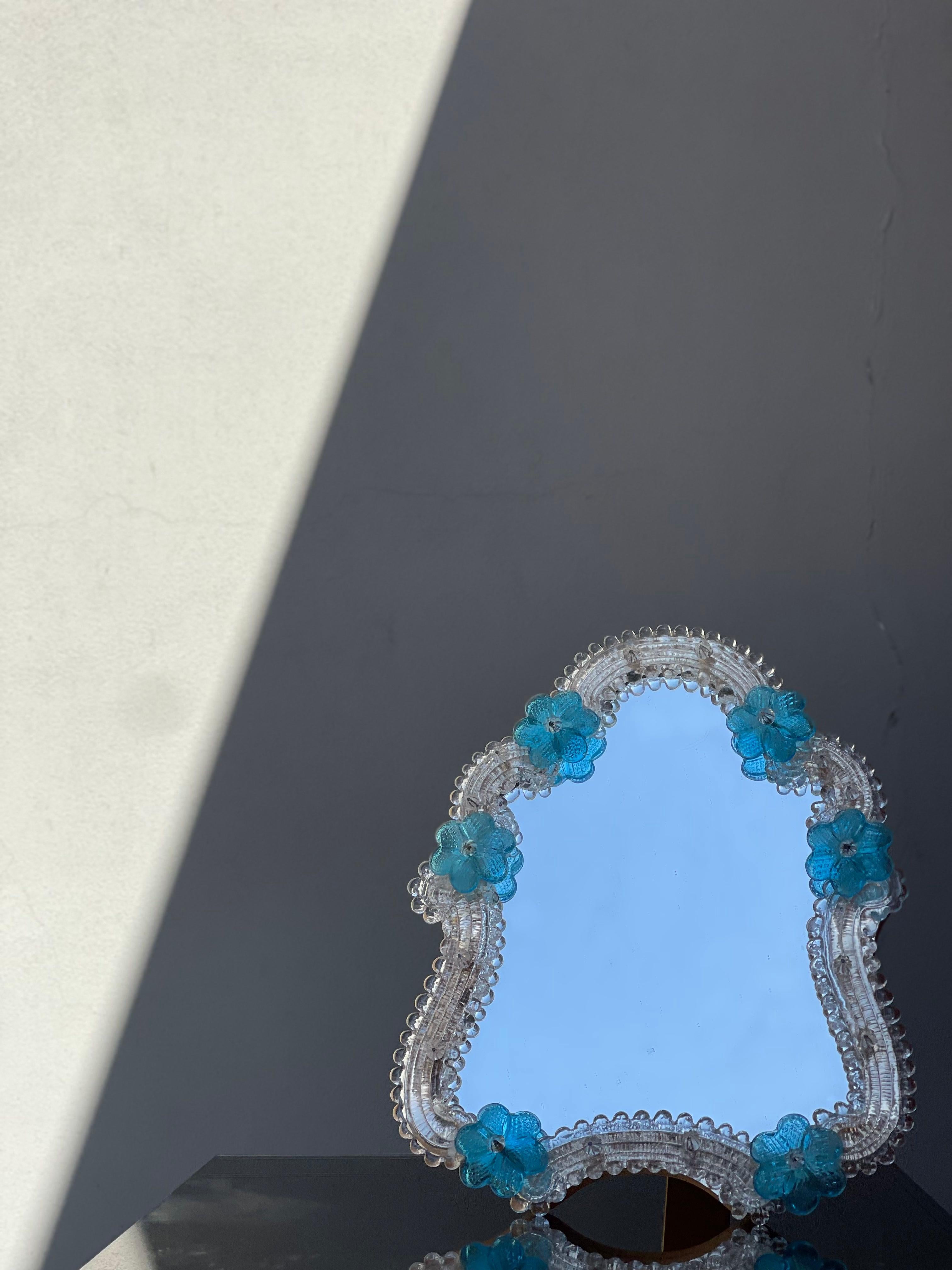 Glass Vintage Murano Specchio Veneziano Splendido Vetro 6 Fiori Blu 1950s For Sale