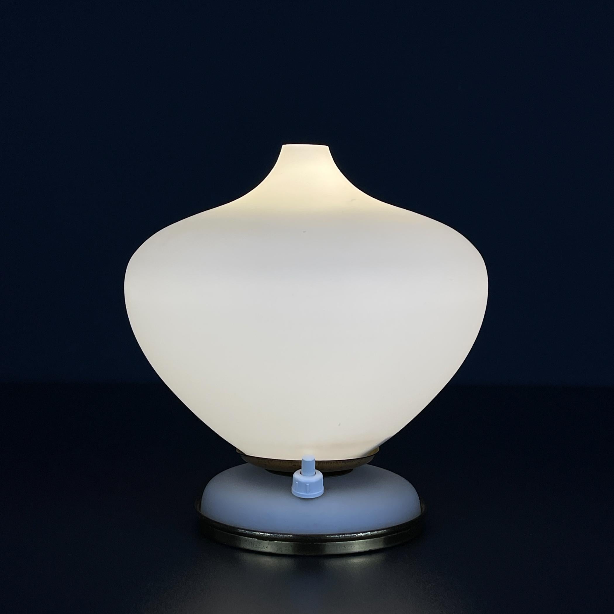 Vintage murano table lamp by Stilnovo, Italy 1950s For Sale 5