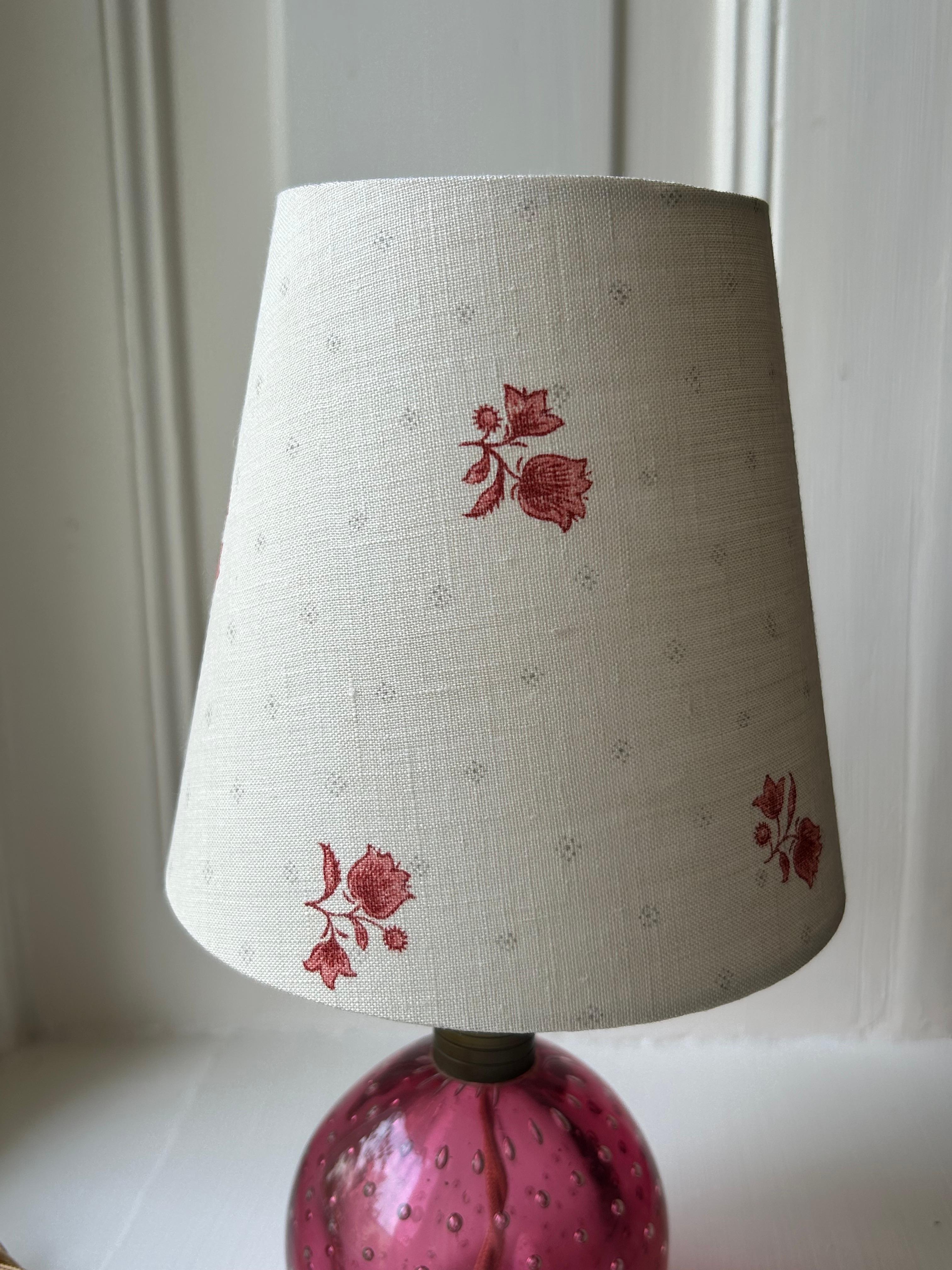 Mid-20th Century Vintage Murano Table Lamp in Pink with Customized Floral Shade, Italy, 1950s For Sale