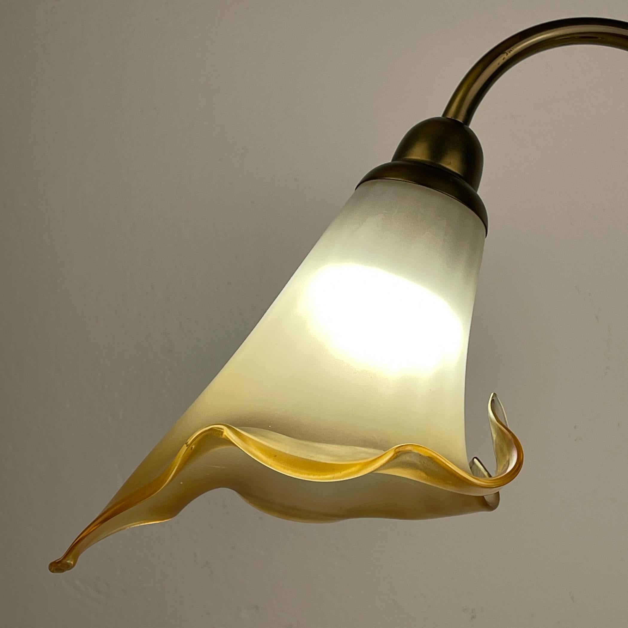 Lampe de table Vintage Murano Lilies, Italie 1970 Bon état - En vente à Miklavž Pri Taboru, SI