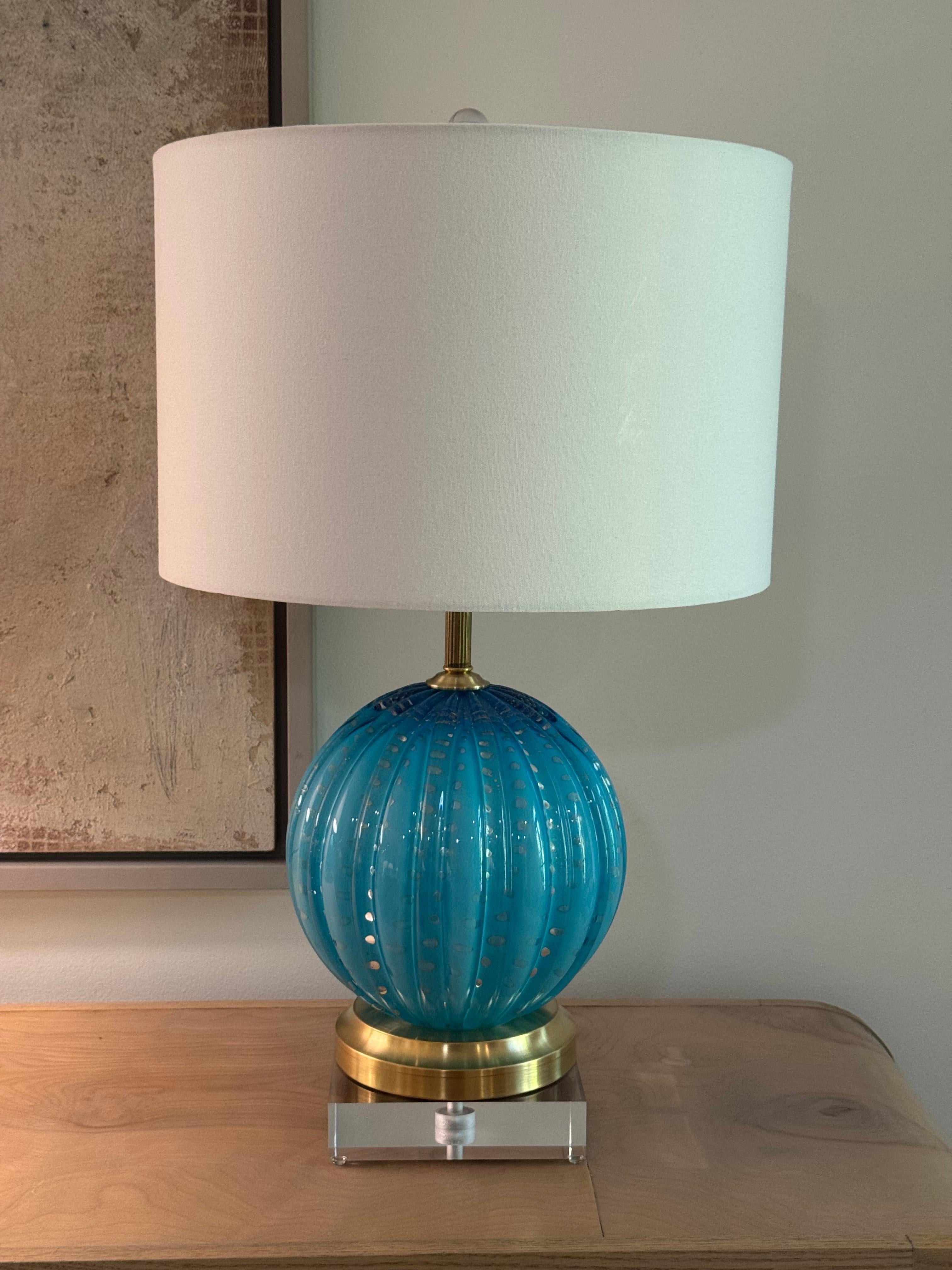 20ième siècle Lampes Vintage en verre Murano Teal avec bulles contrôlées en feuille d'or en vente