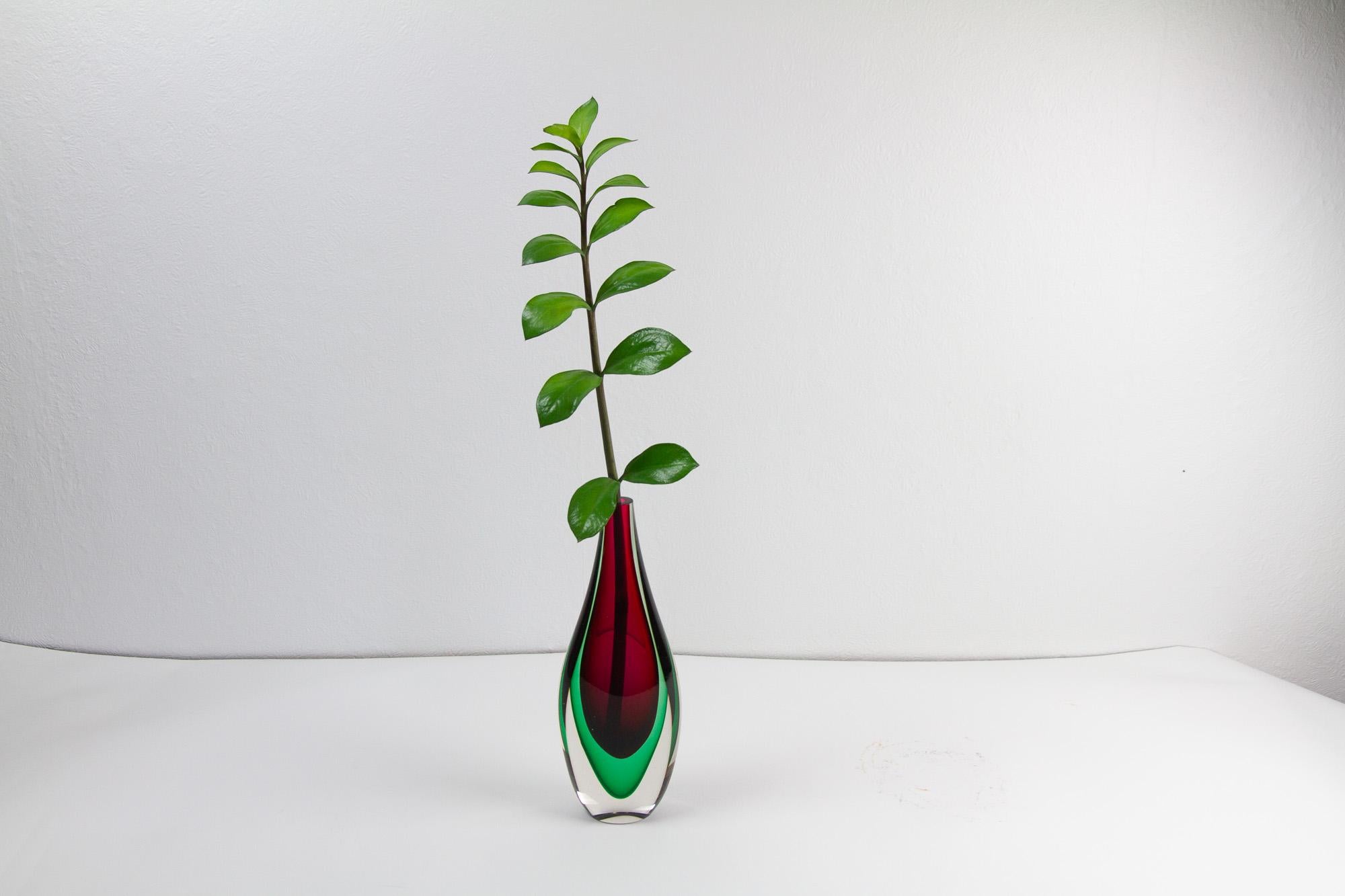 Murano-Sommerso-Vase mit Tropfen, 1960er-Jahre im Angebot 6