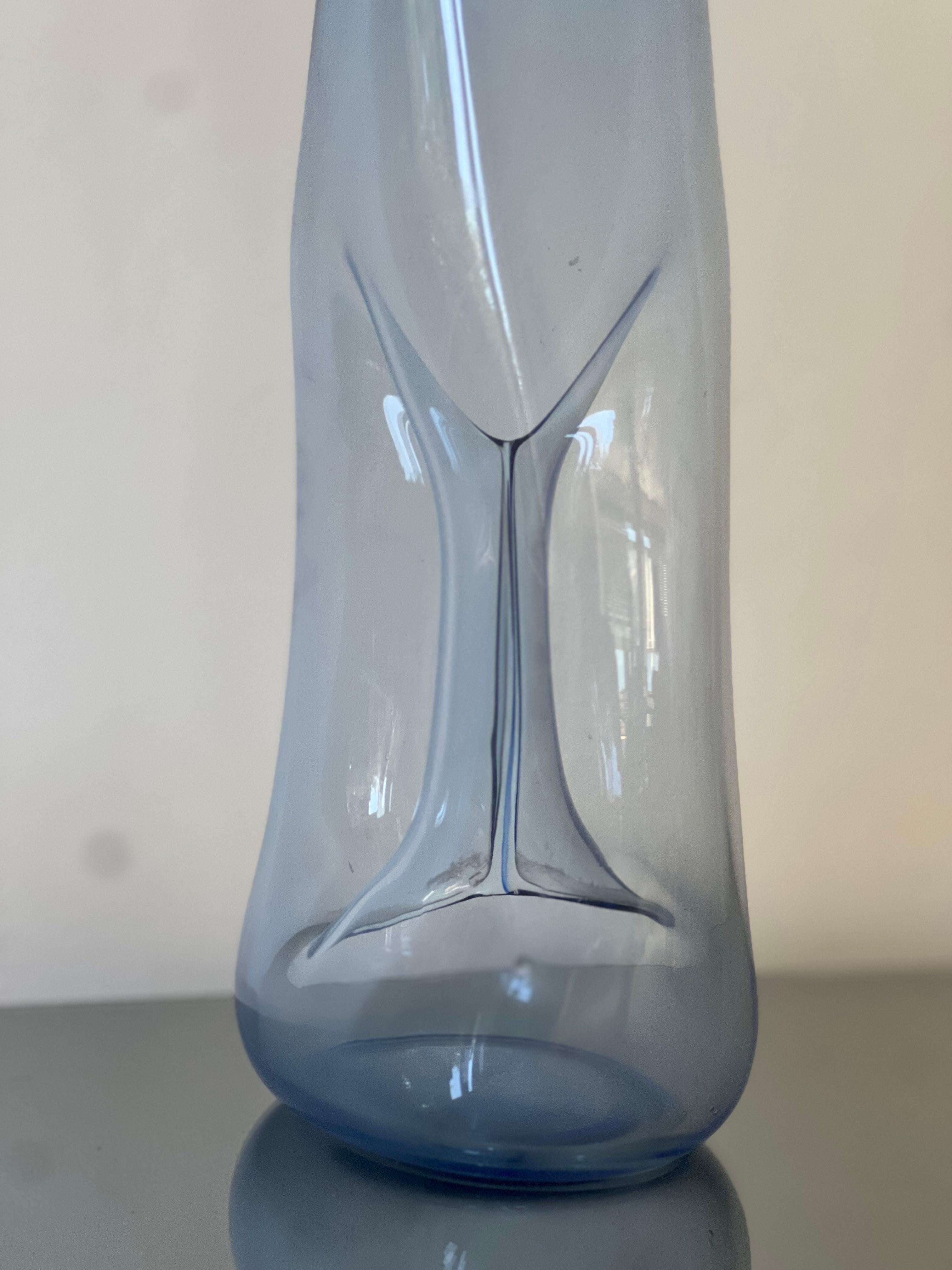 Milieu du XXe siècle Magnifique vase moderne de Murano, en verre bleu et transparent, années 1970 en vente
