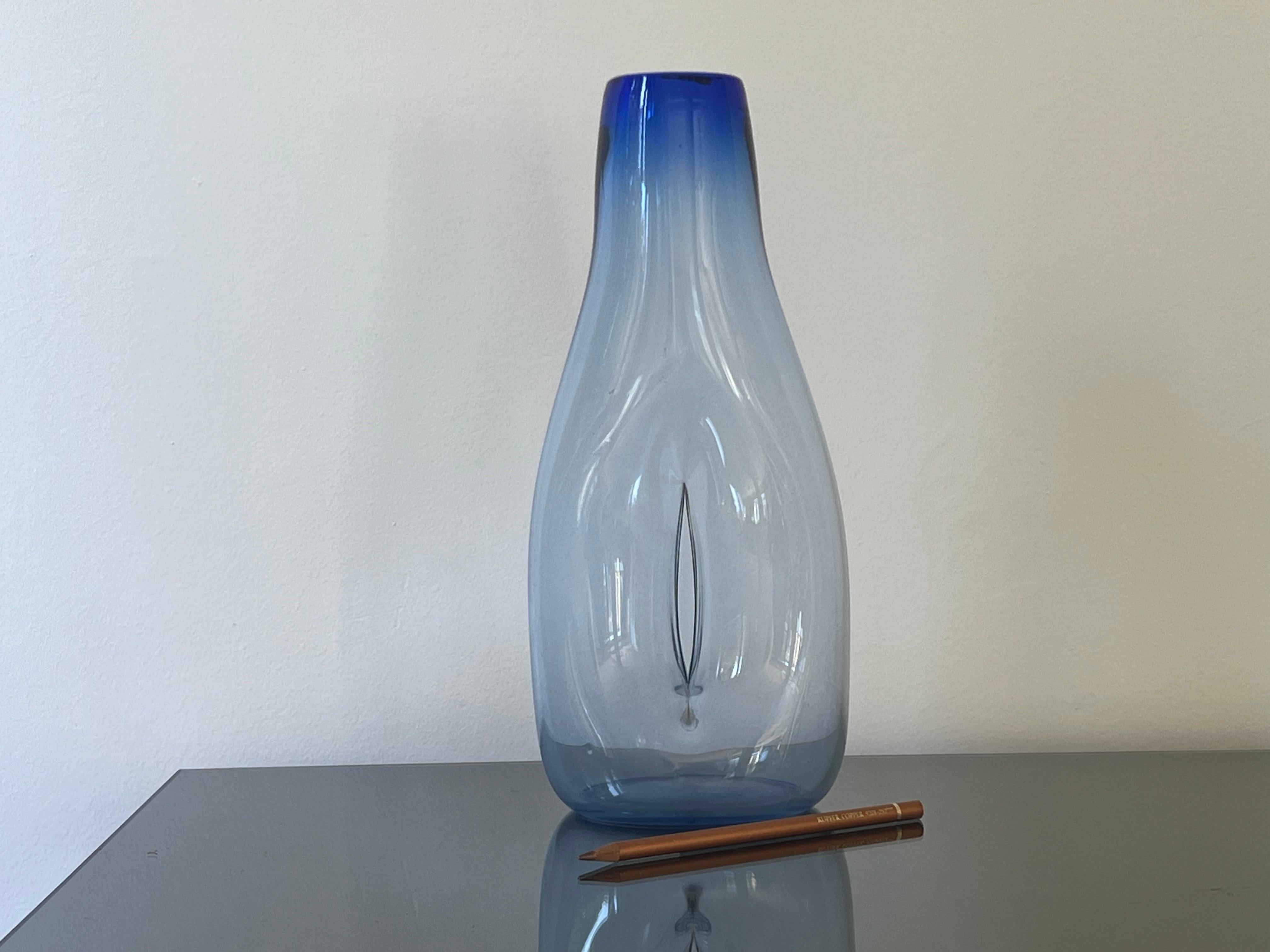 Magnifique vase moderne de Murano, en verre bleu et transparent, années 1970 en vente 1