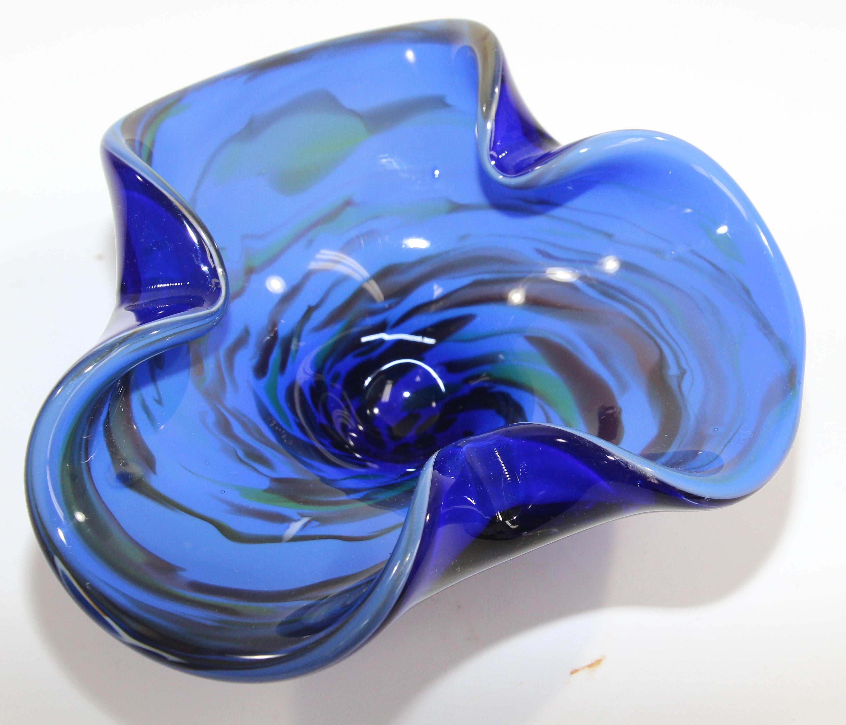 Vintage Murano Venetian Handblown Art Glass Cobalt Blue Ashtray In Good Condition For Sale In North Hollywood, CA