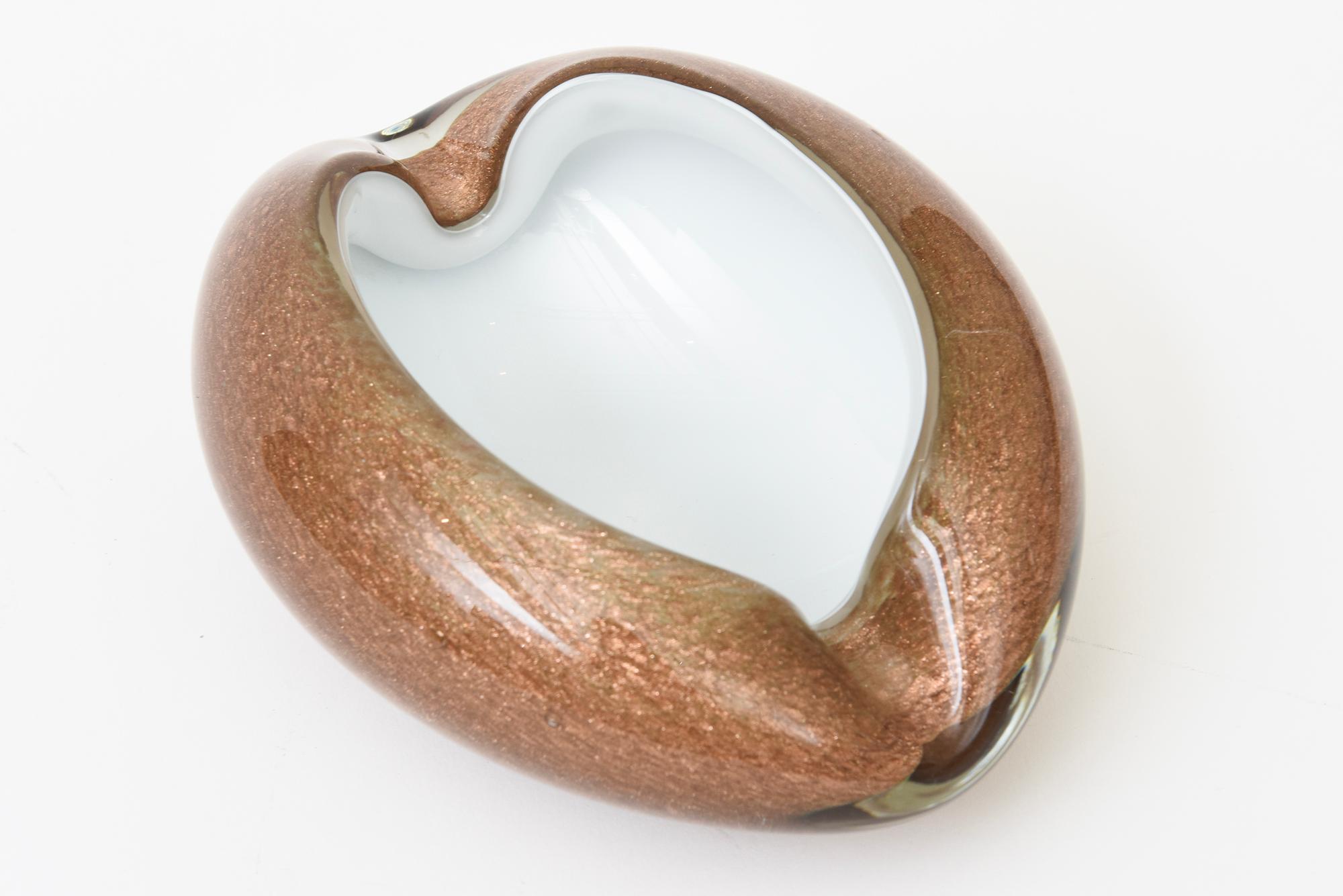 Vintage Murano White Cased Copper and Gold Aventurine Cinched Bowl Or Ashtray For Sale 10