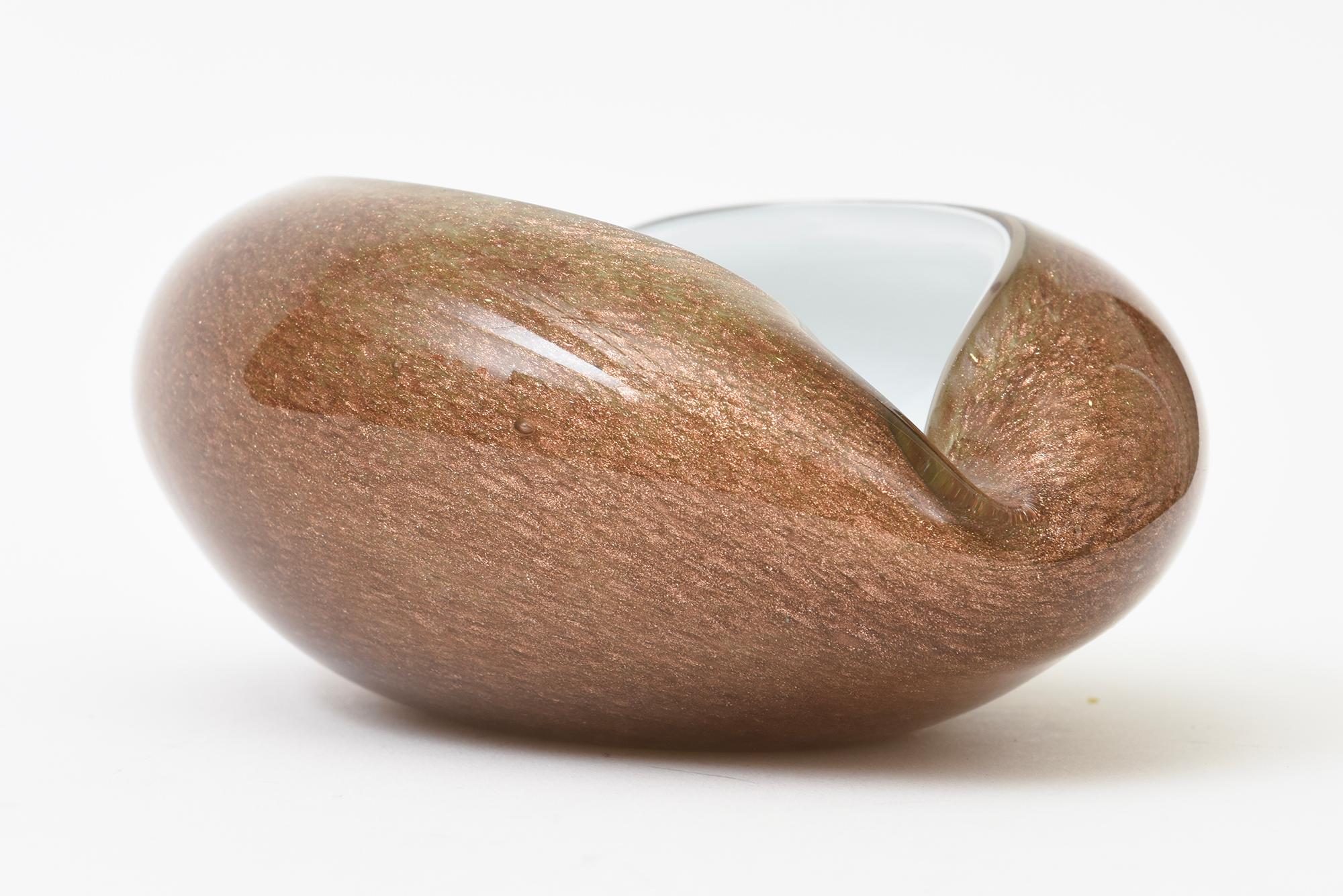 Vintage Murano White Cased Copper and Gold Aventurine Cinched Bowl Or Ashtray For Sale 3