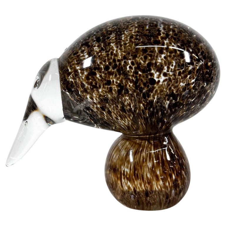 Vintage Murphy Art Glass Bird Paperweight New Zealand For Sale at 1stDibs