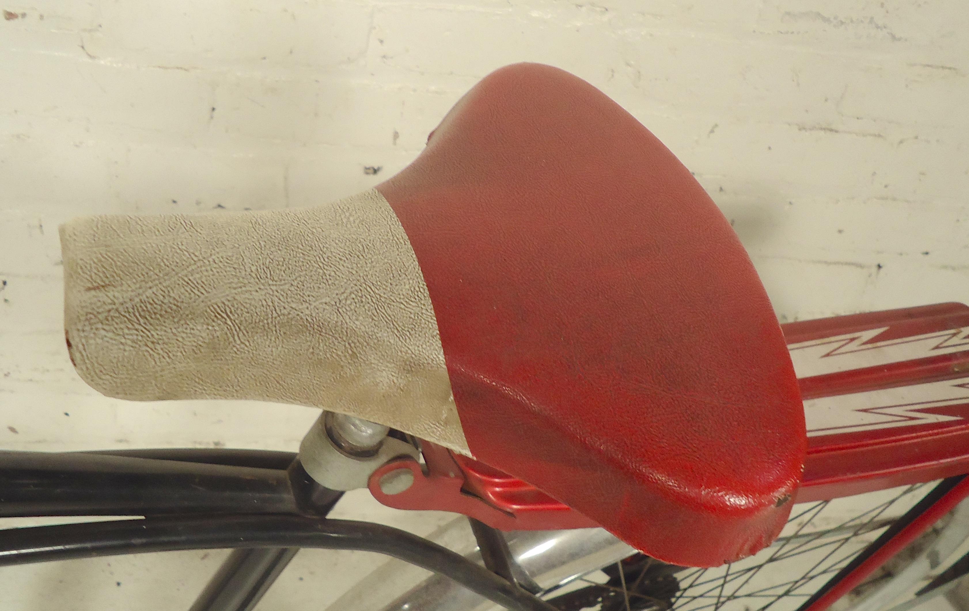 Vintage Murray Bicycle In Good Condition In Brooklyn, NY