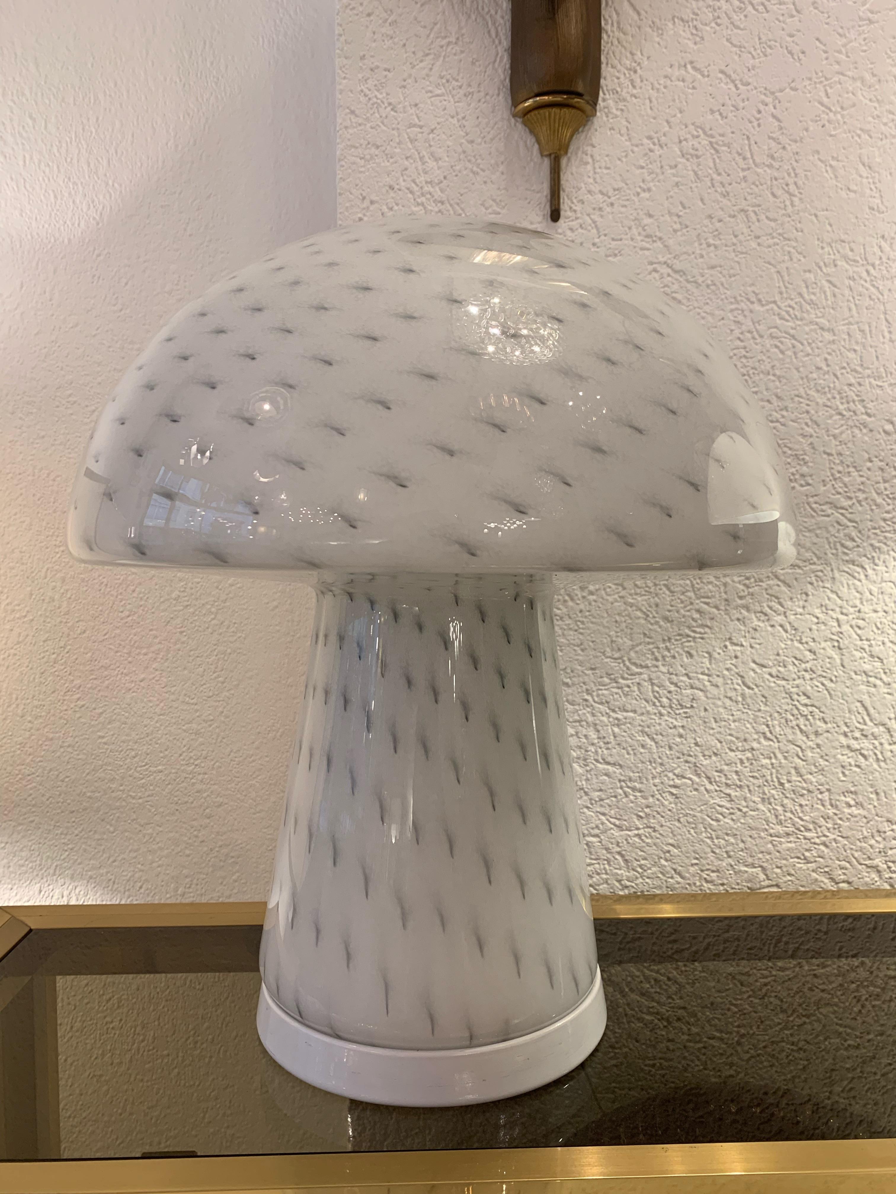 Vintage Mushroom Glass Table Lamp by Zonca, Italy, 1970s In Excellent Condition In Geneva, CH