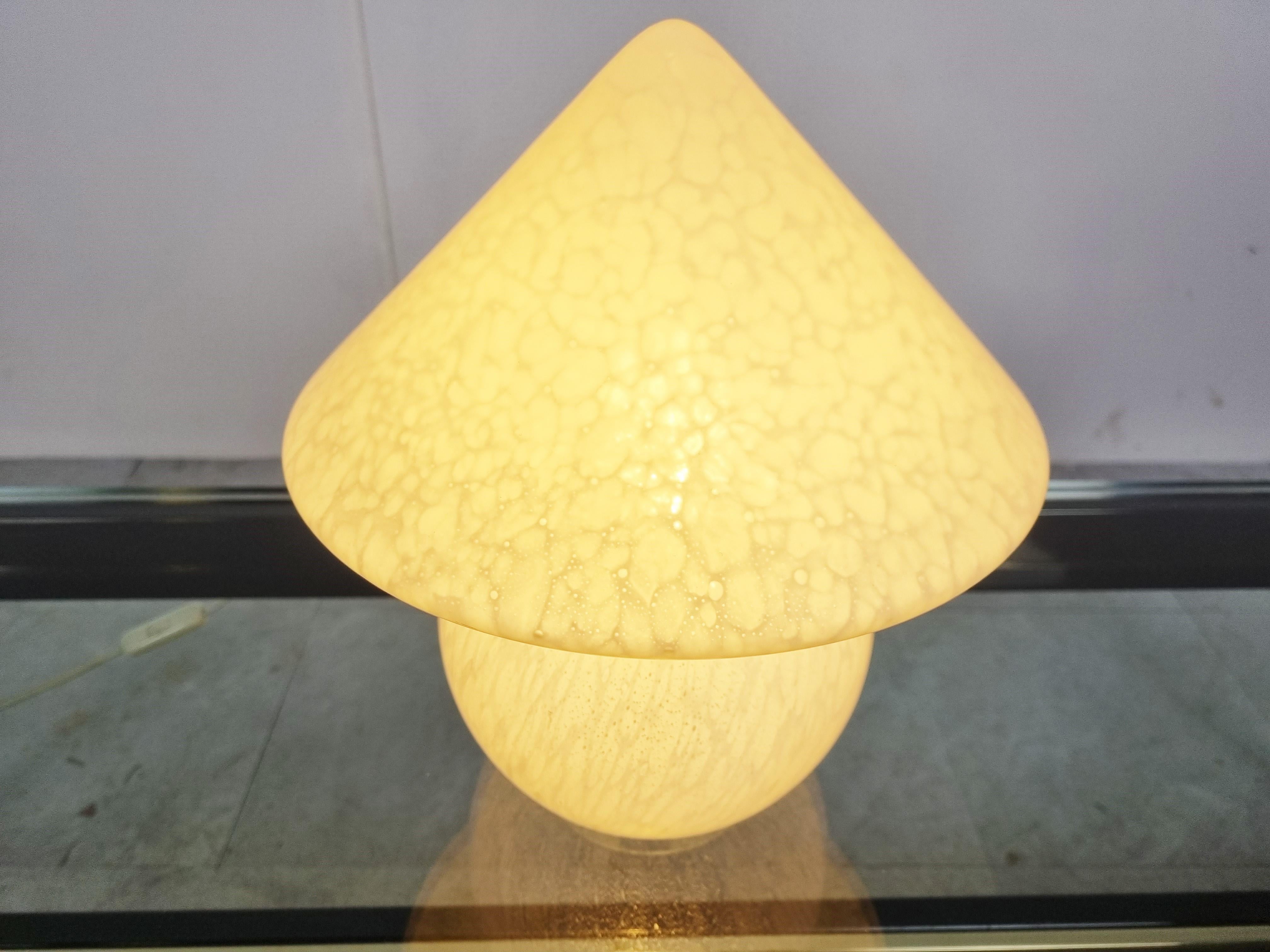 Verre de Murano Lampe de table champignon vintage, années 1970 en vente