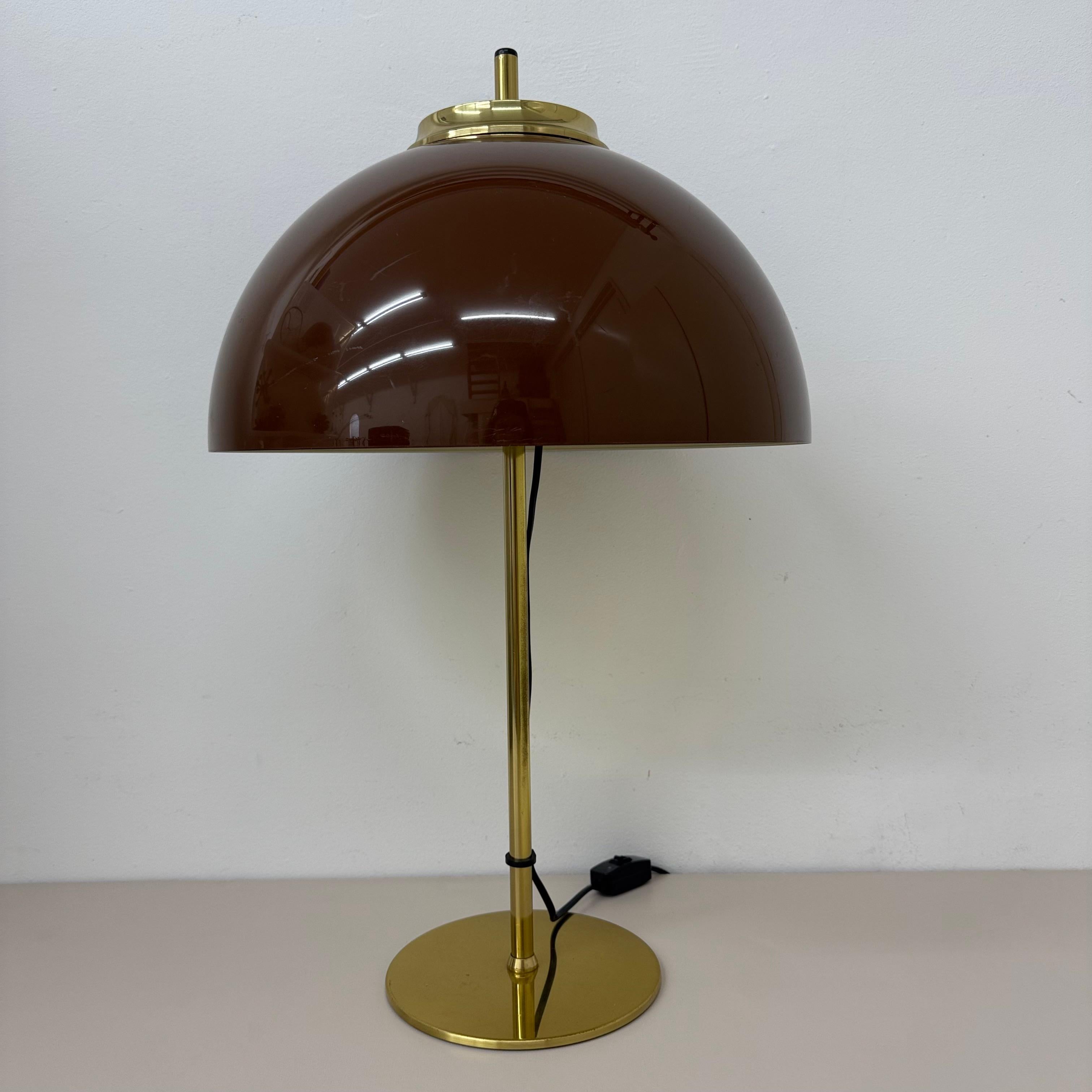 Vintage Mushroom table lamp with gold metal base , 1970s For Sale 8
