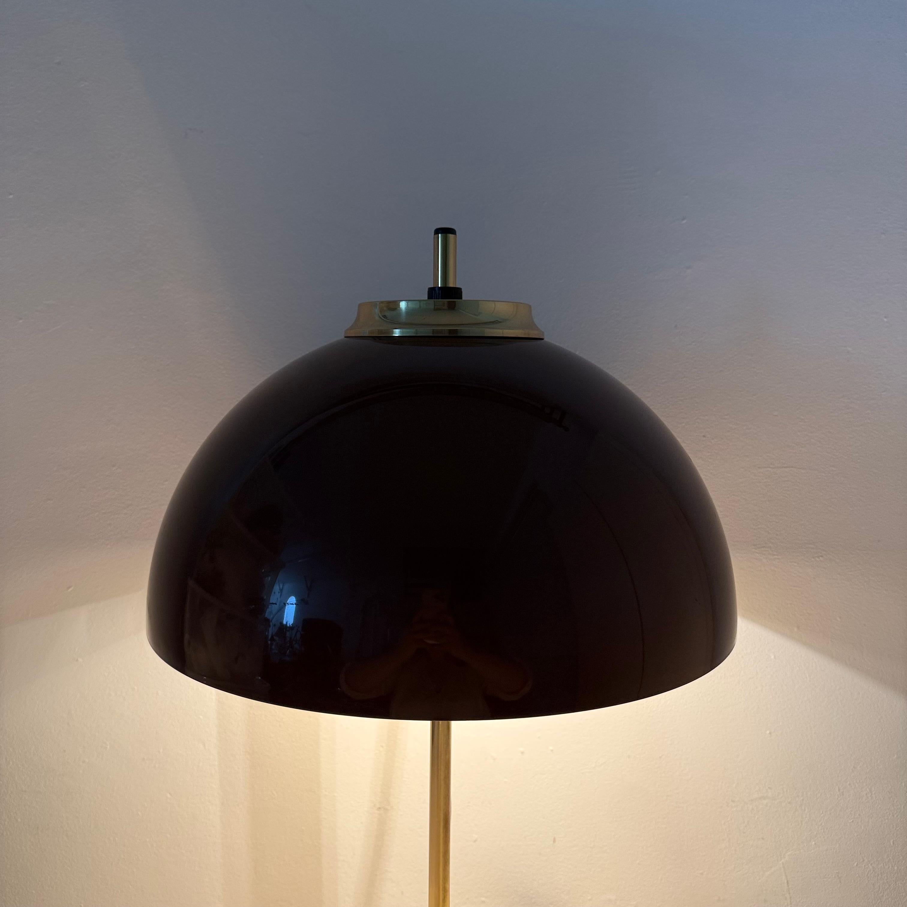 Metal Vintage Mushroom table lamp with gold metal base , 1970s For Sale