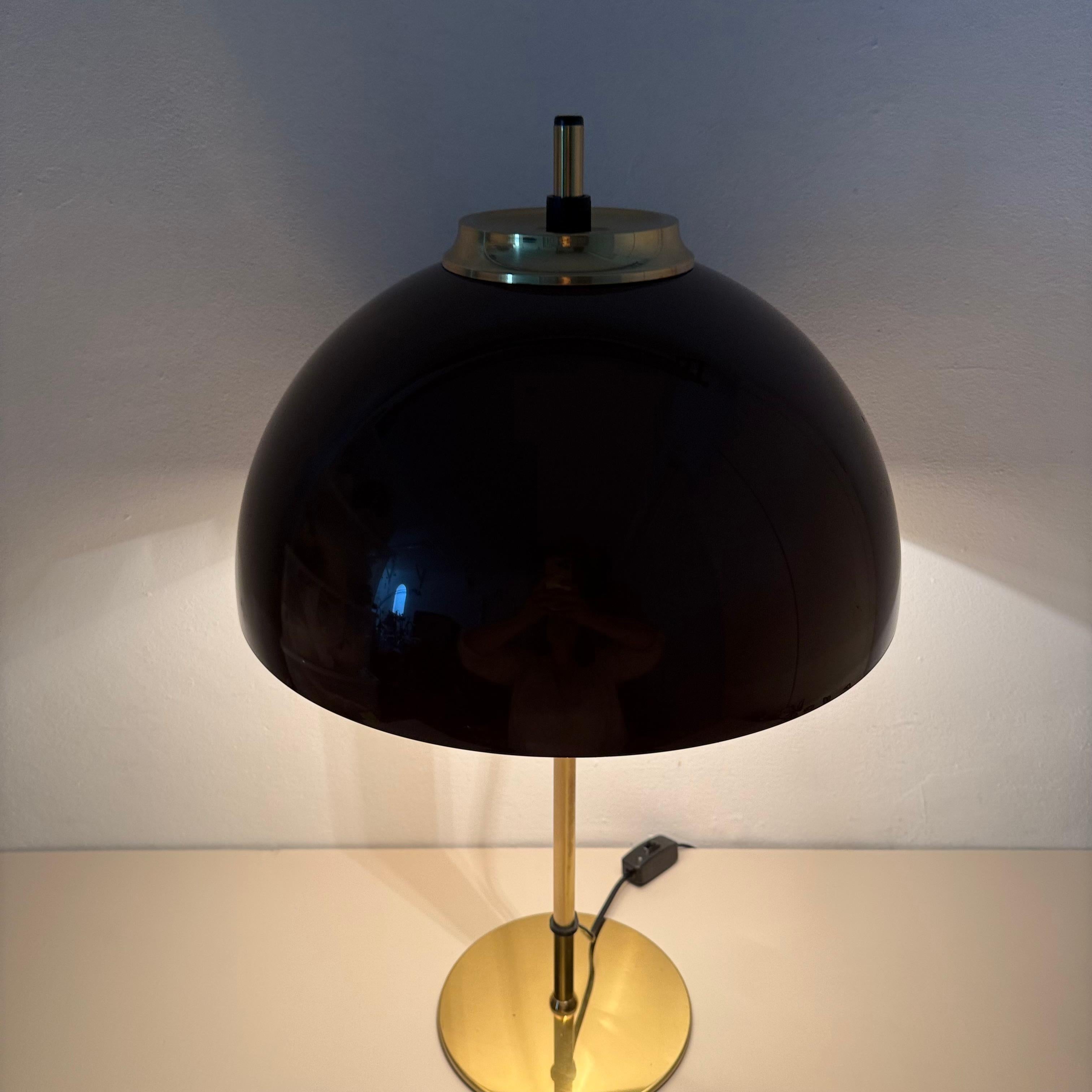 Vintage Mushroom table lamp with gold metal base , 1970s For Sale 1