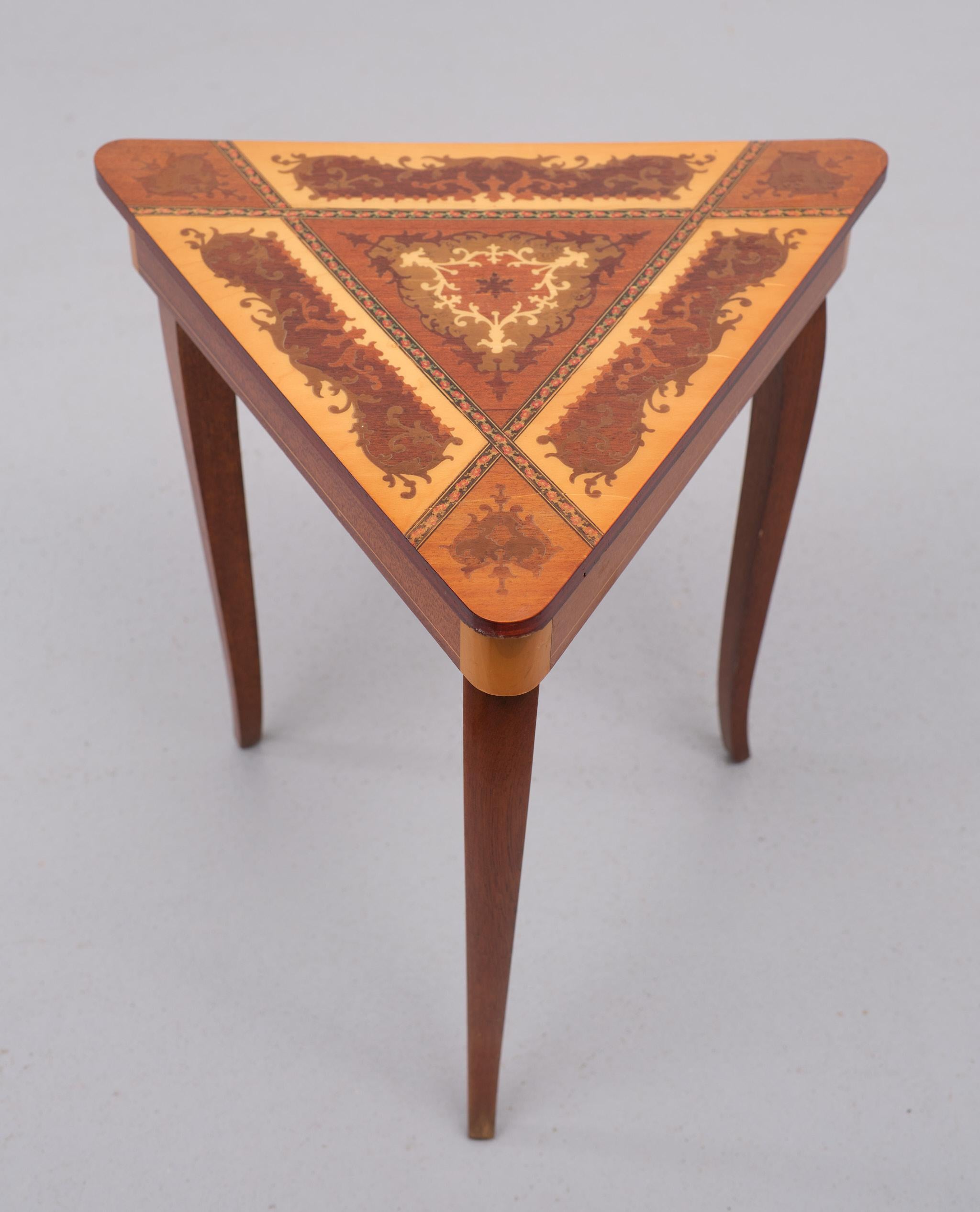 reuge music box table